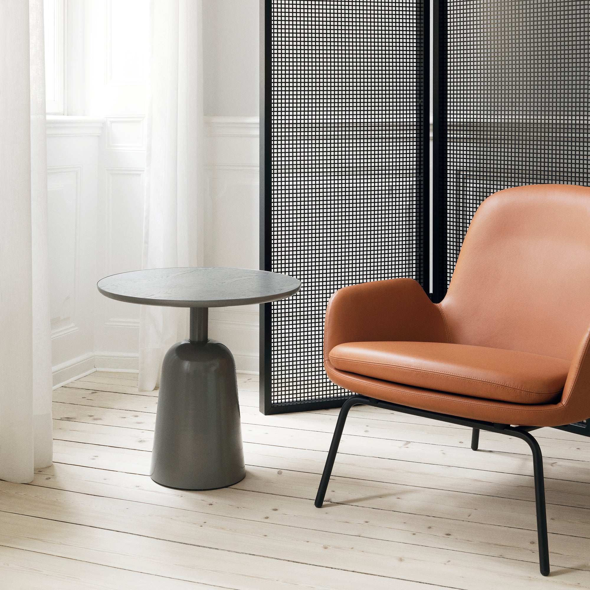 Turn Table măsuță