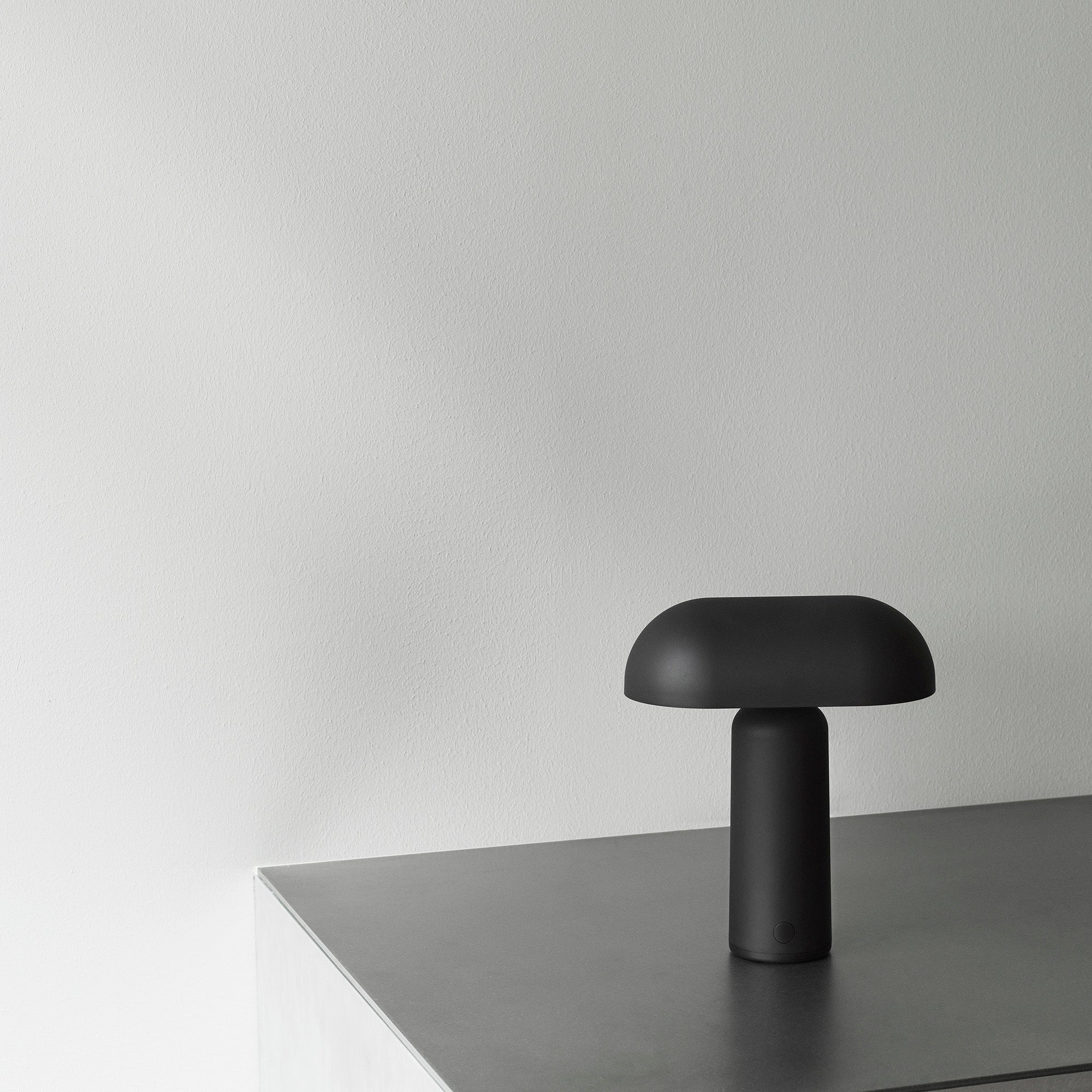 Porta Table Lamp, lampă portabilă