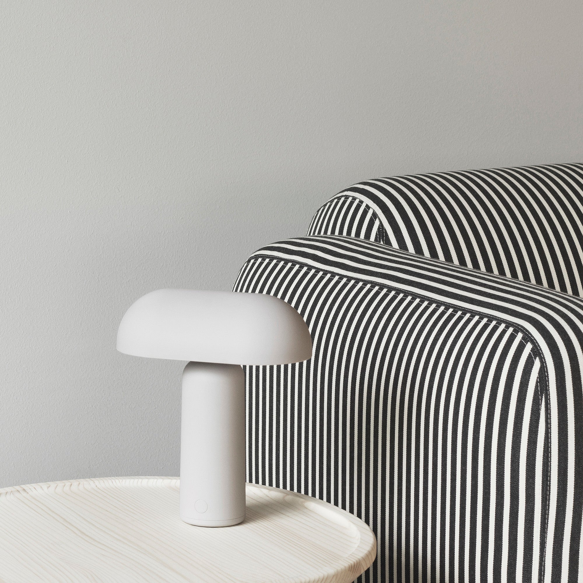 Porta Table Lamp, lampă portabilă