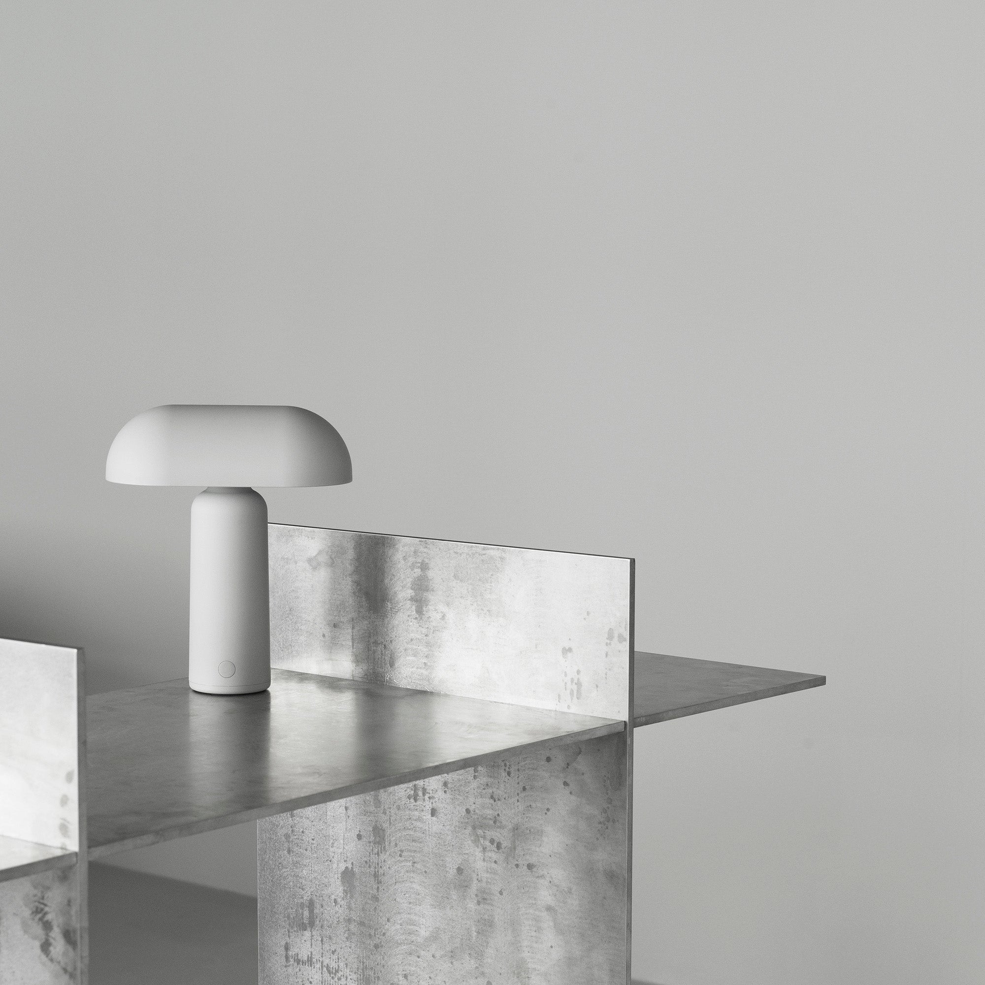 Porta Table Lamp, lampă portabilă