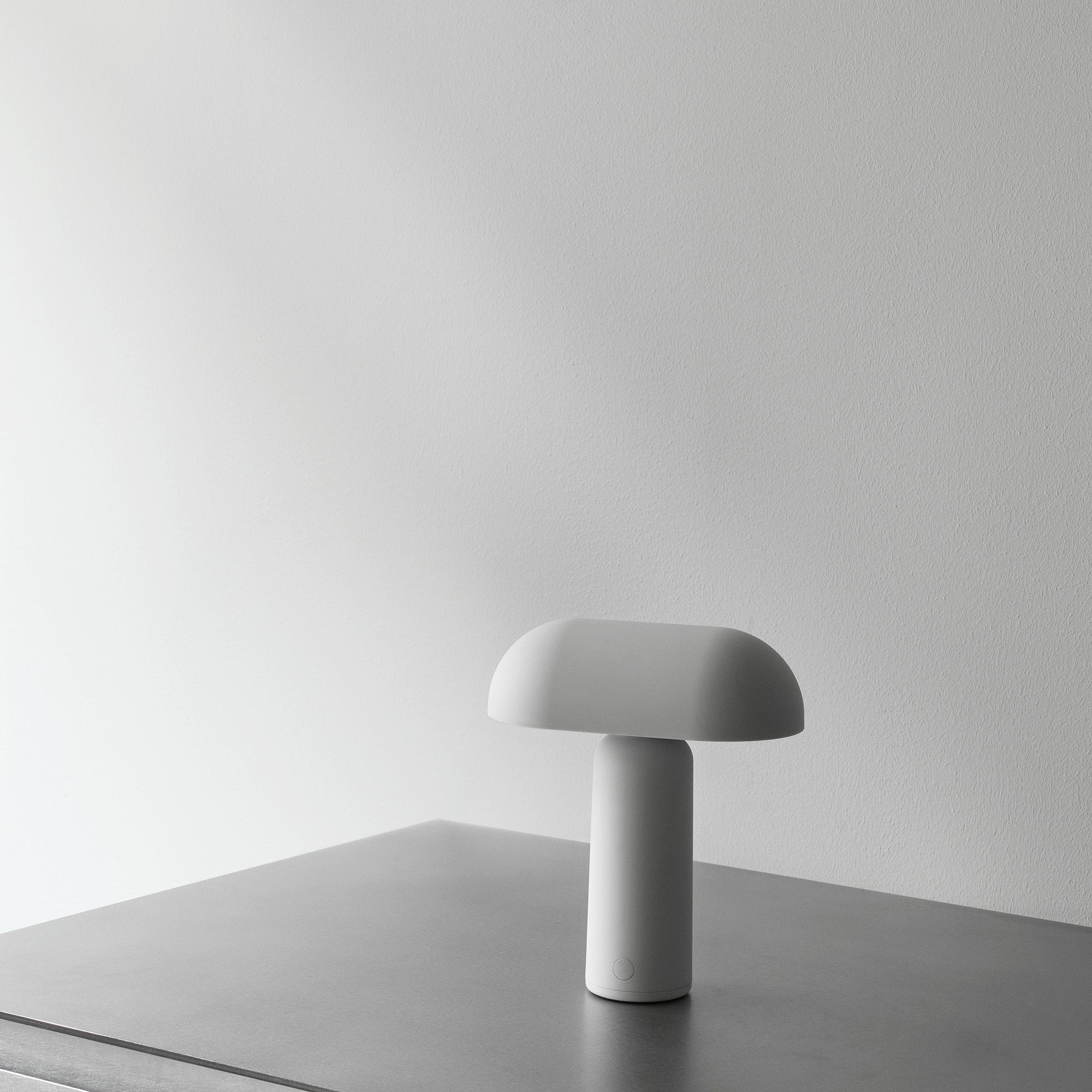 Porta Table Lamp, lampă portabilă