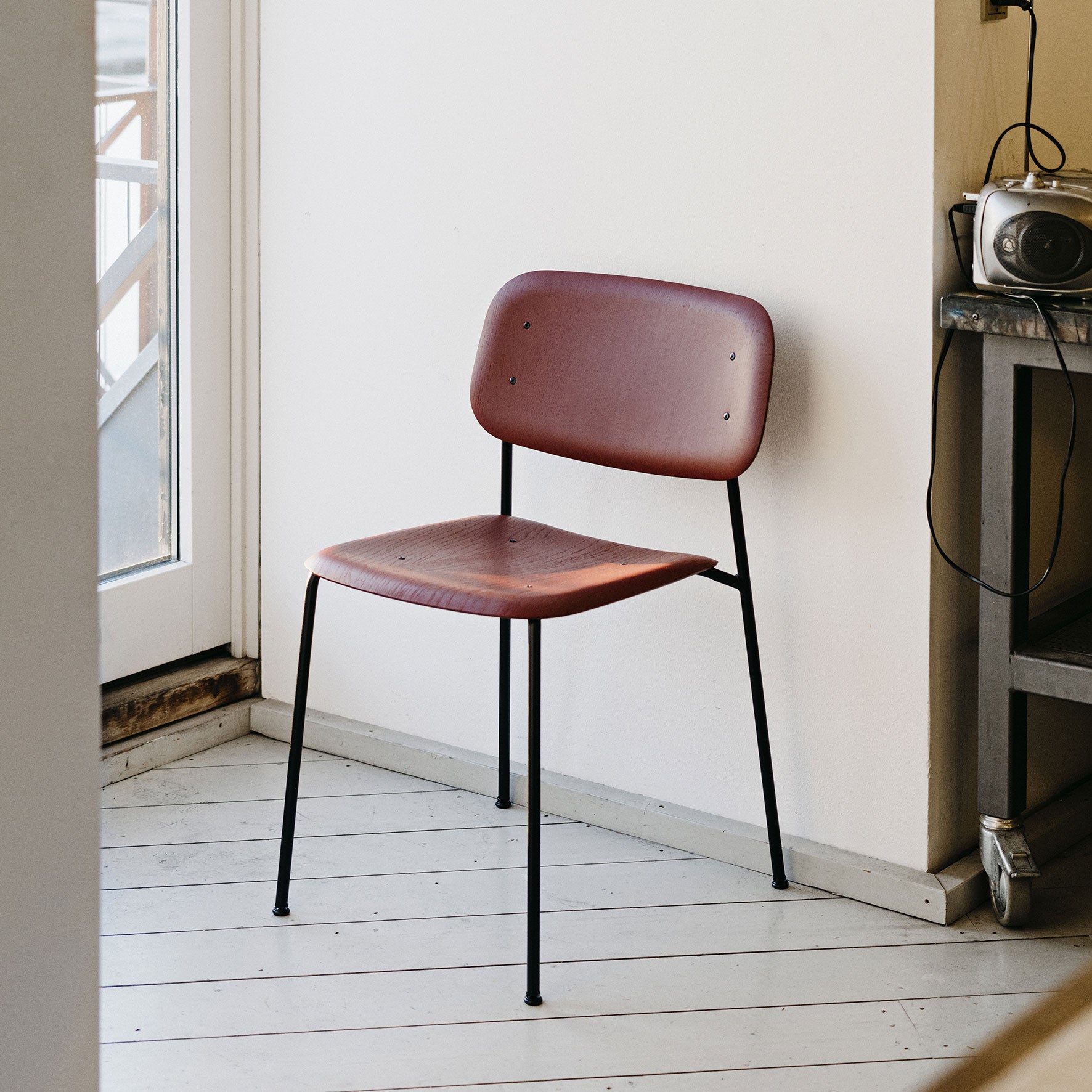 Soft Edge 40 scaun cu baza metalică