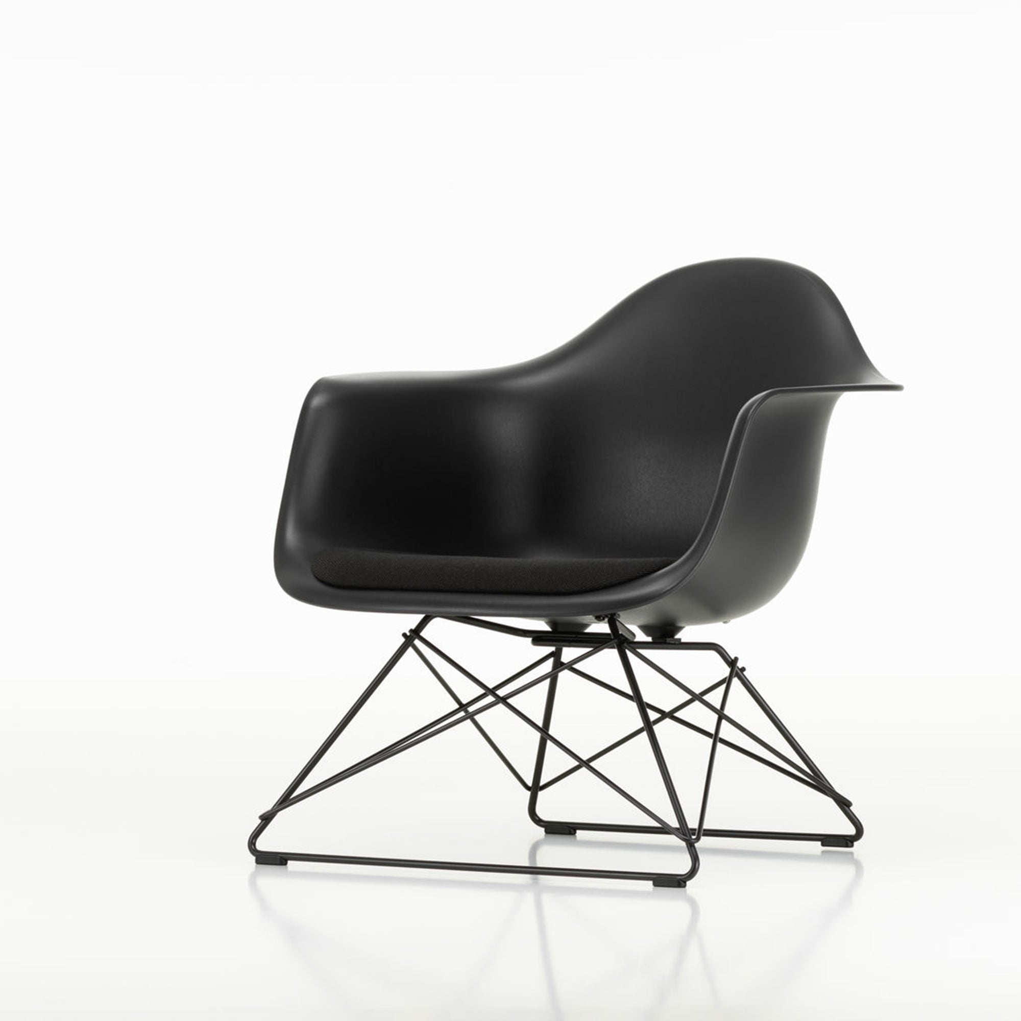 Eames Plastic LAR RE cu pernă de șezut