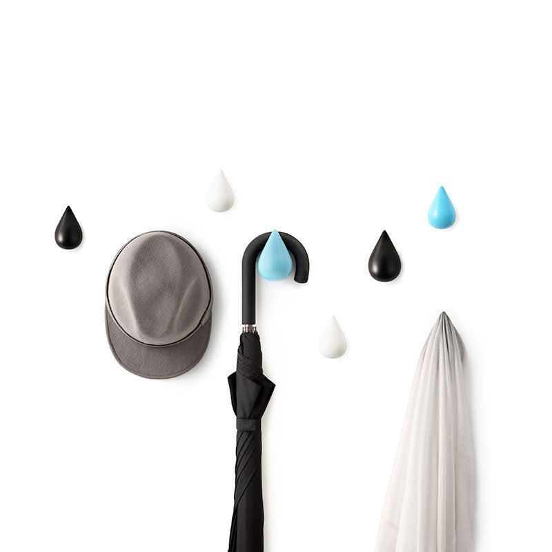 Dropit, un set de 2 cuiere micuțe din lemn, produse de Normann Copenhagen