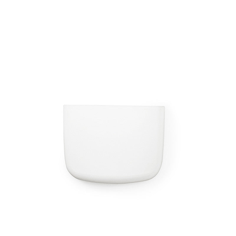 Pocket Organizer, un raft-buzunar informal din plastic produs de Normann Copenhagen