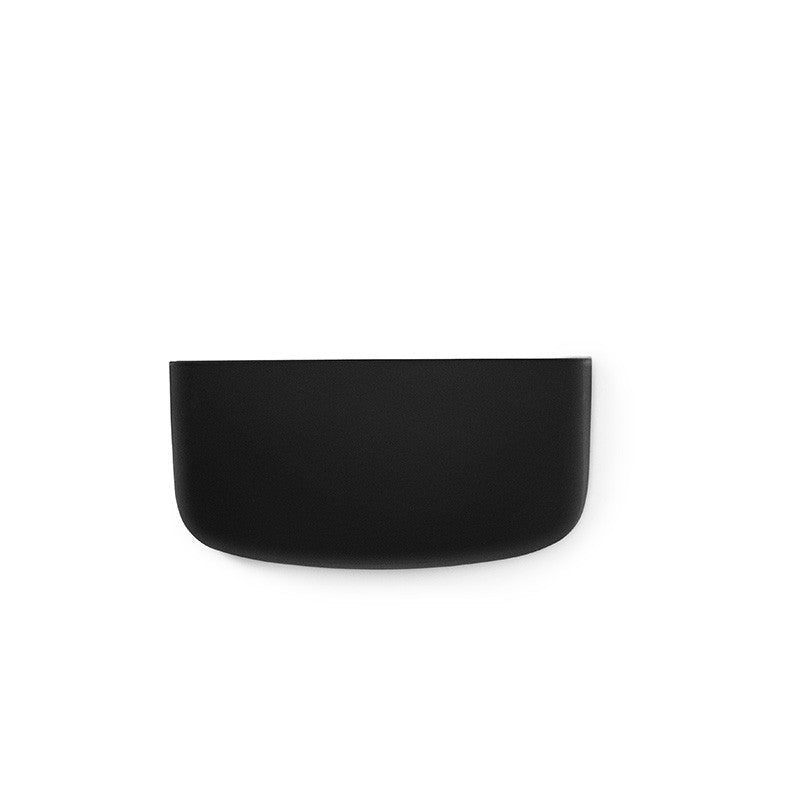 Pocket Organizer, un raft-buzunar informal din plastic produs de Normann Copenhagen