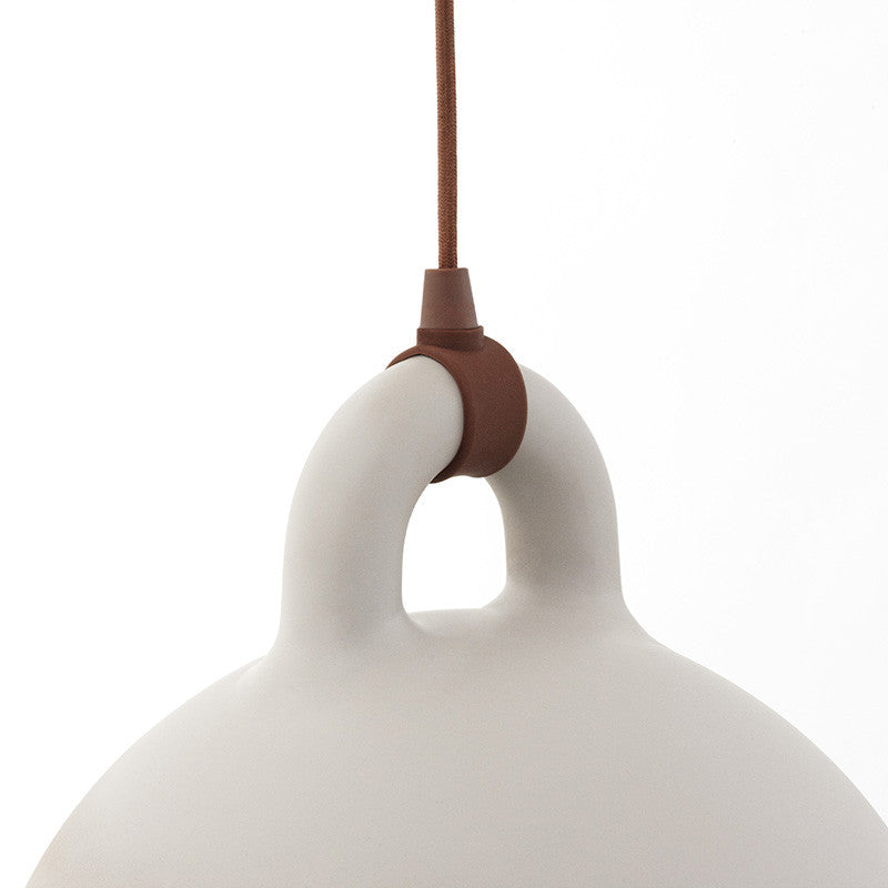 Bell extra small, o lampă suspendată produsă de Normann Copenhagen