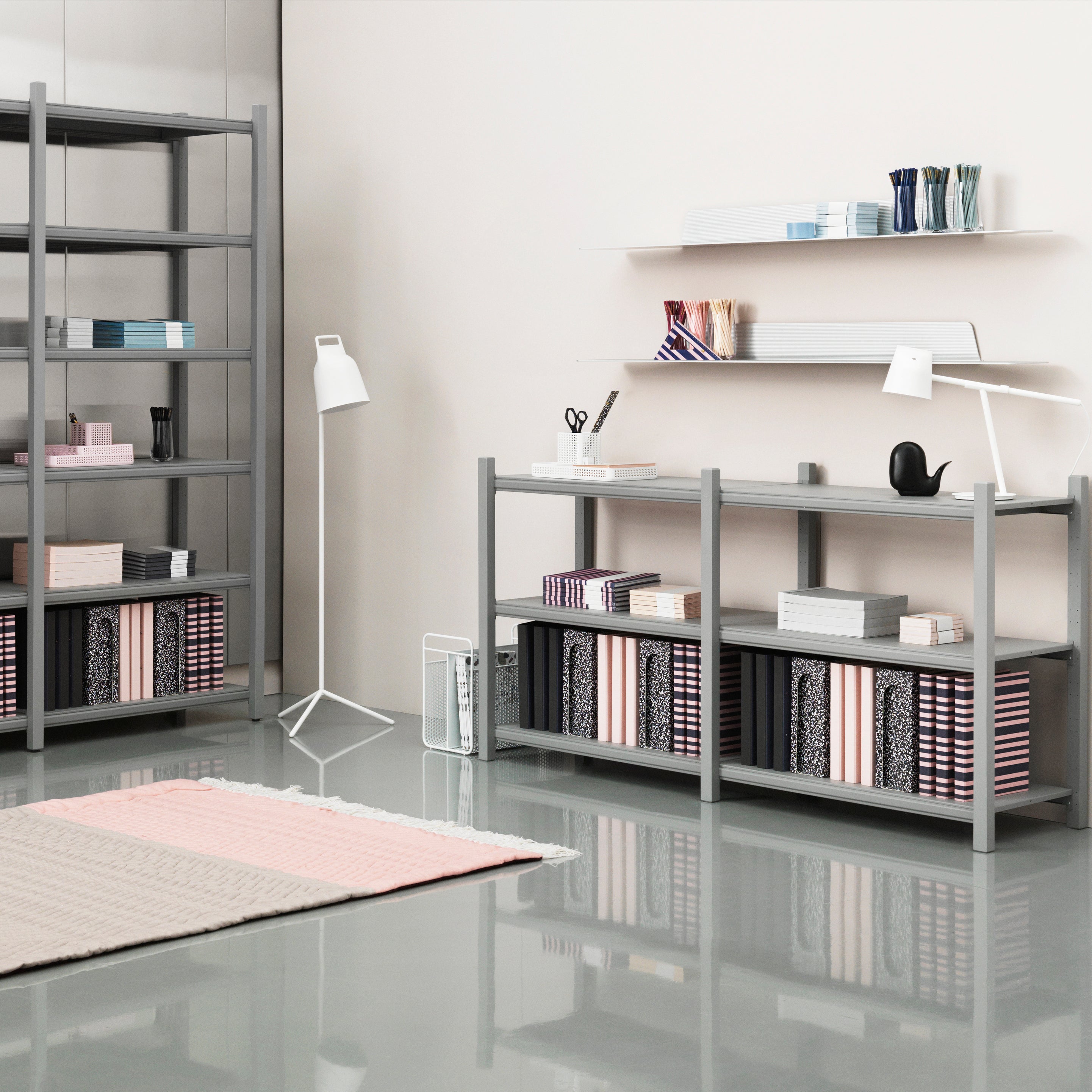 Stage lampă de podea