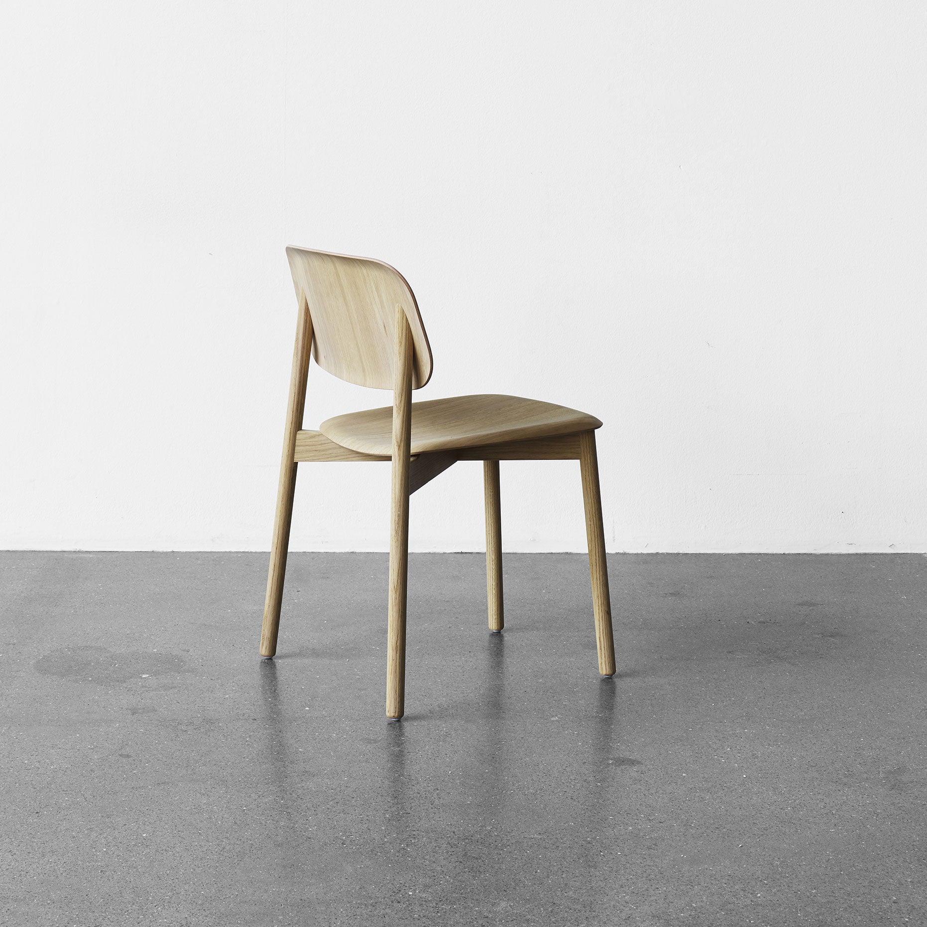 Soft Edge 60 scaun din lemn