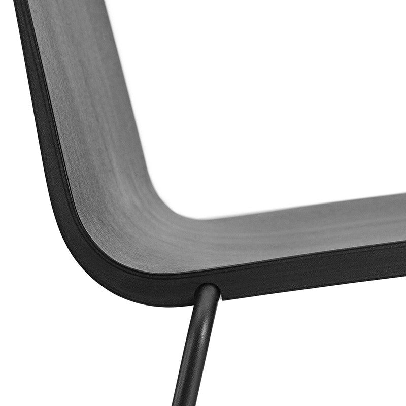 Scaunul Just creat de Iskos Berlin, produs de Normann Copenhagen