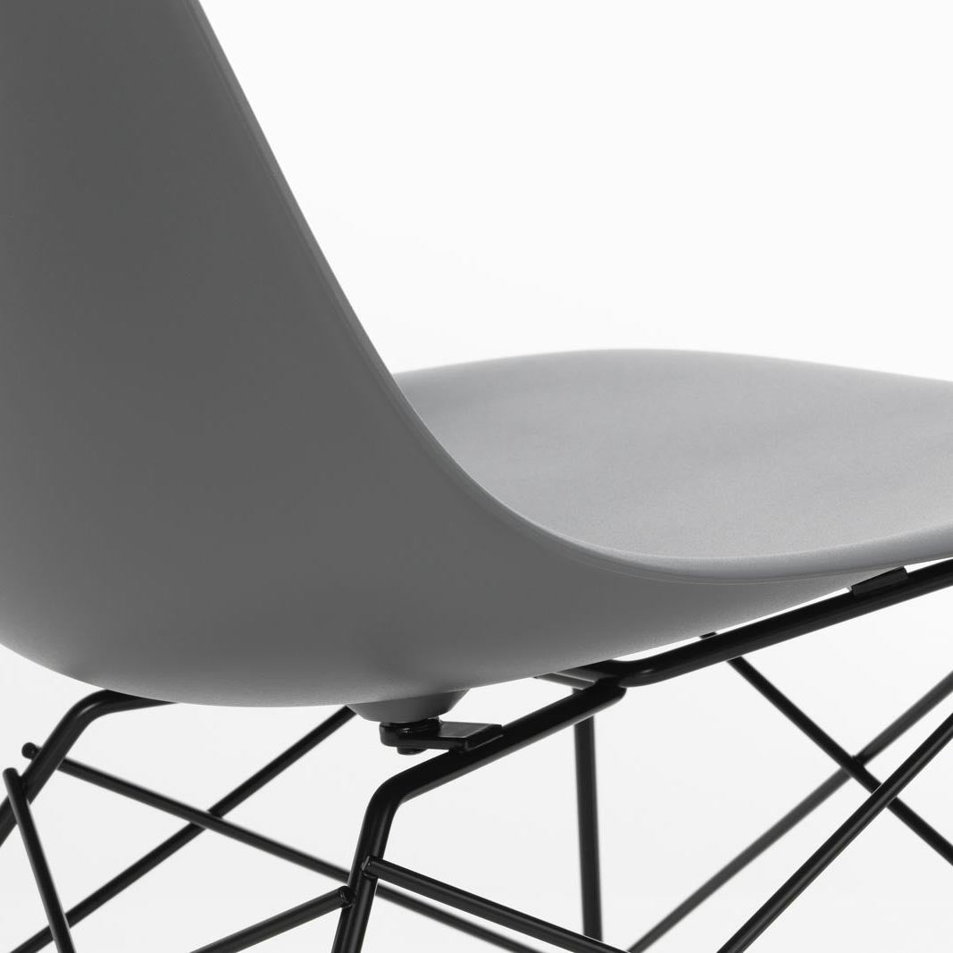 Eames Plastic LSR