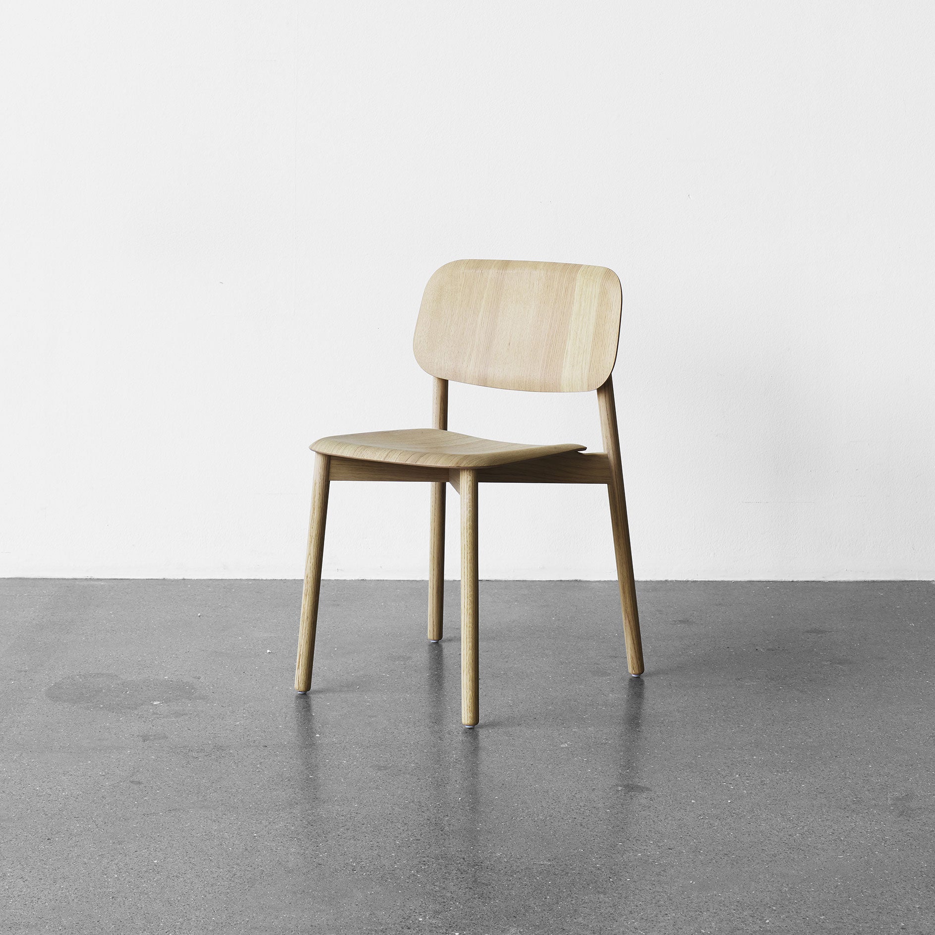 Soft Edge 60 scaun din lemn