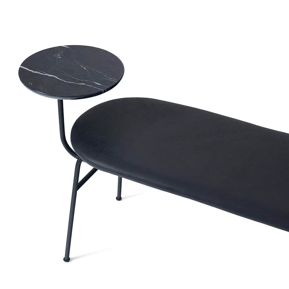 Afteroom bench, o băncuță de la Menu