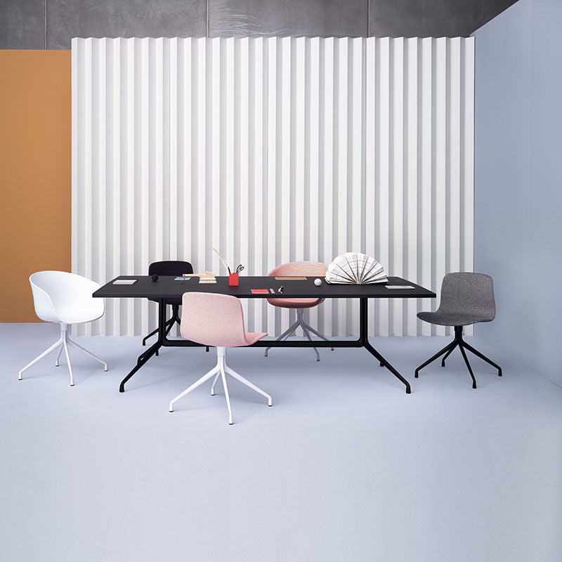 About a Table, masă de dining rectangulară, produsă de HAY