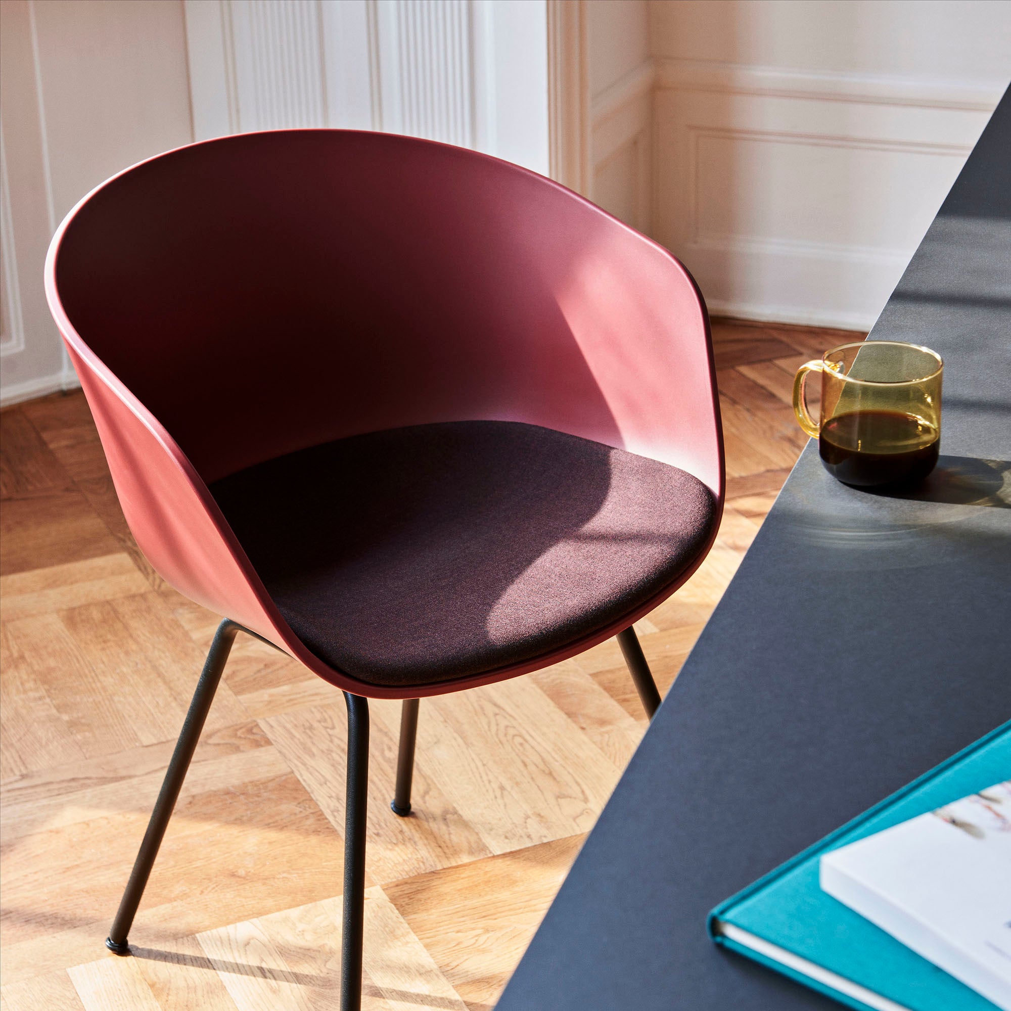 About A Chair 26, scaun de dining