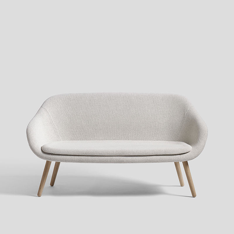 About a Lounge Sofa, cea mai nouă piesă din colecția About de la HAY