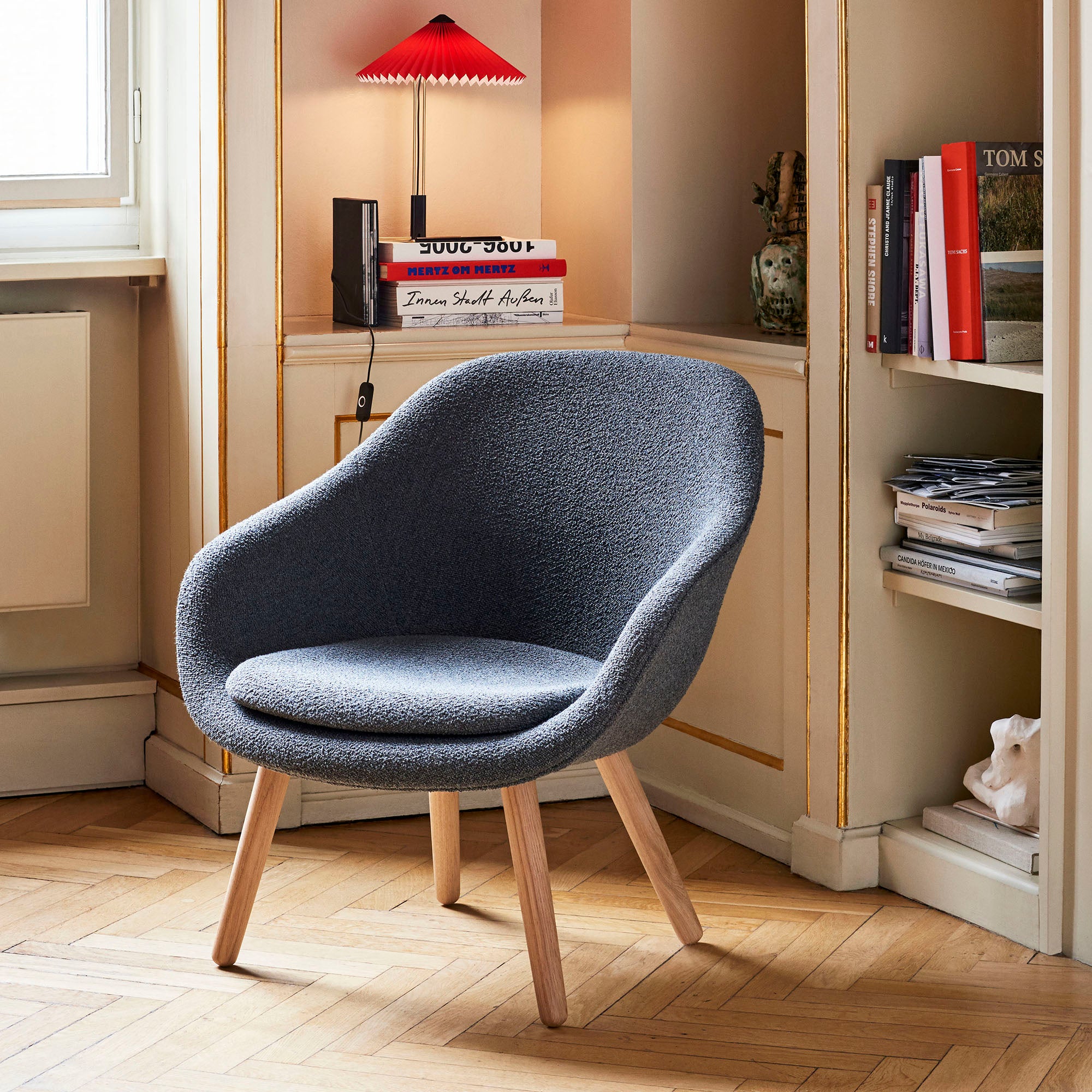 About a Lounge Chair 82 fotoliu lounge