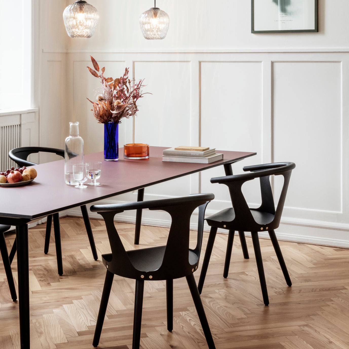 In Between SK1 Black Lacquered Oak, scaun de dining