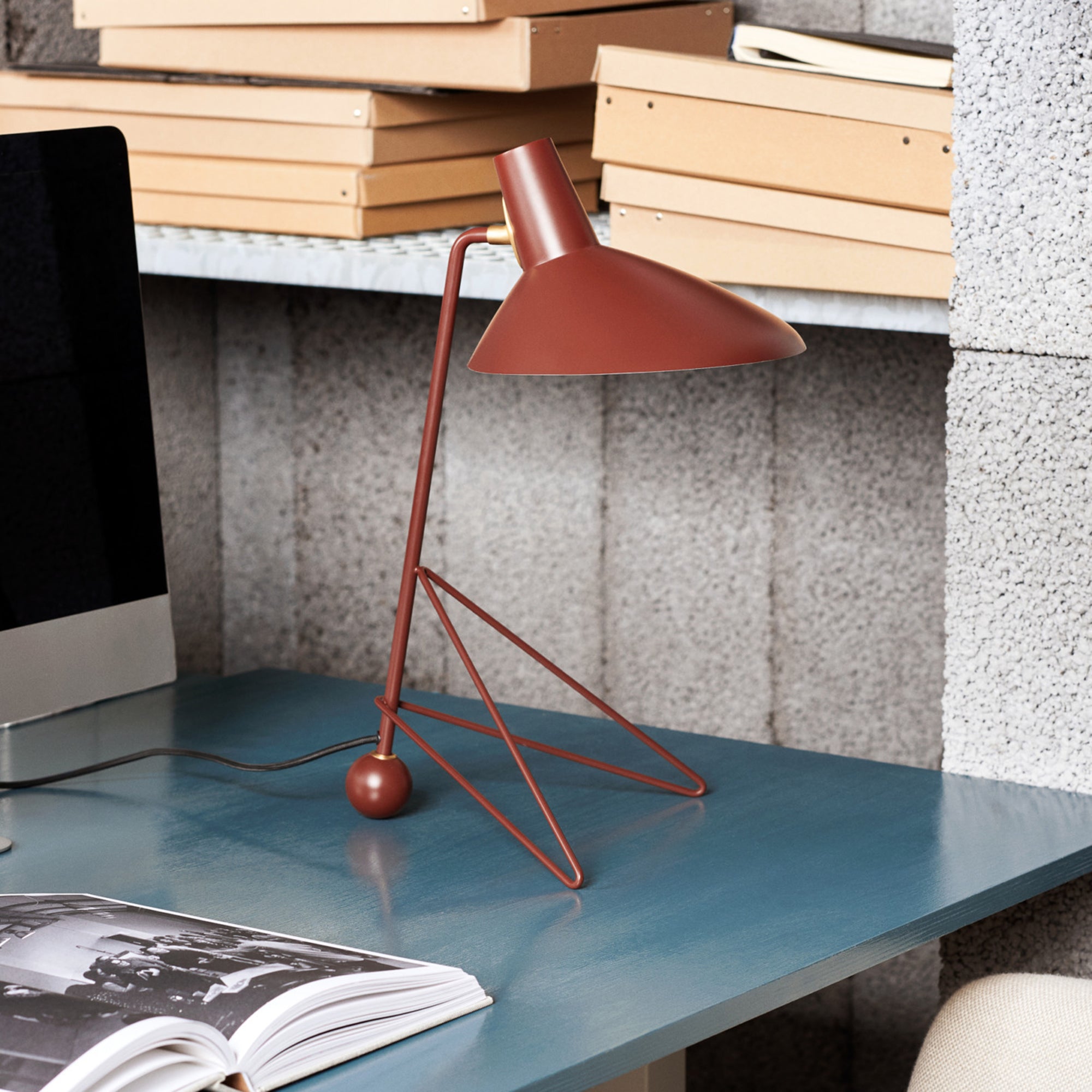 Tripod HM9, lampă de masă sau birou