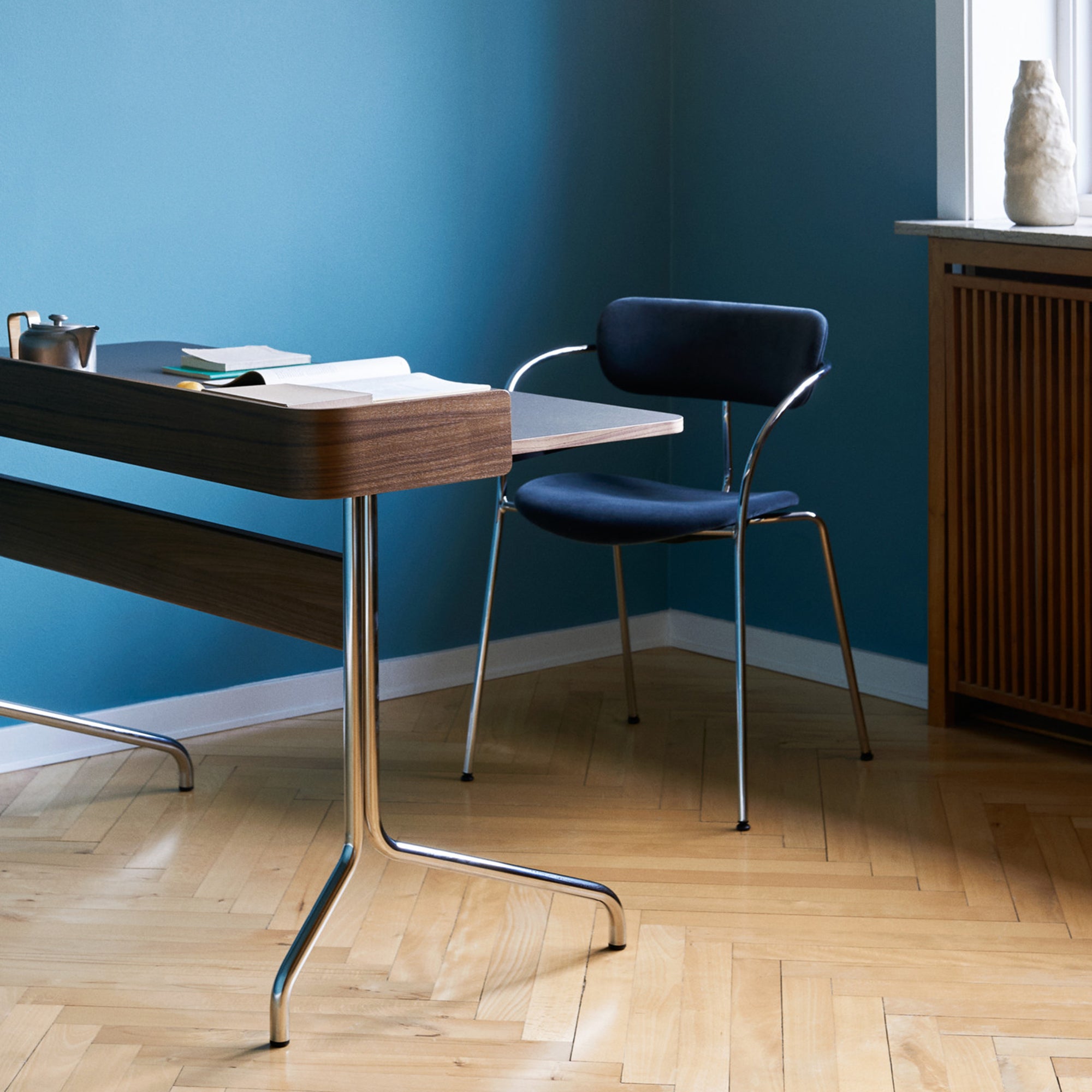 Pavilion Desk AV17, birou