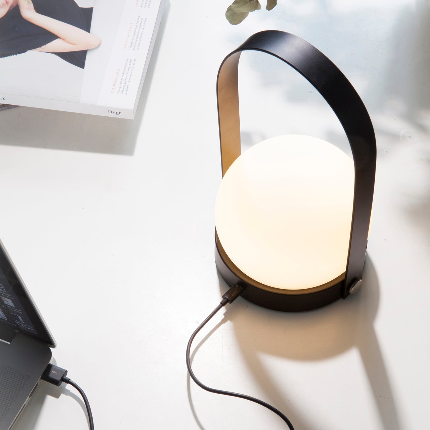 Carrie lampă de masă portabilă