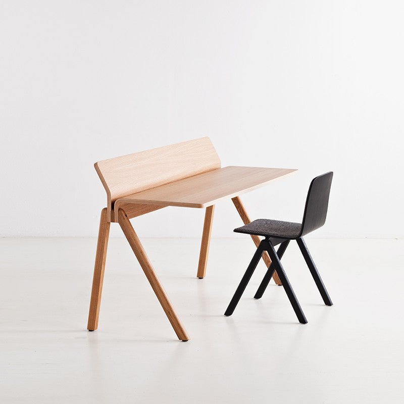 Copenhague, un birou creat de Ronan și Erwan Bouroullec pentru HAY