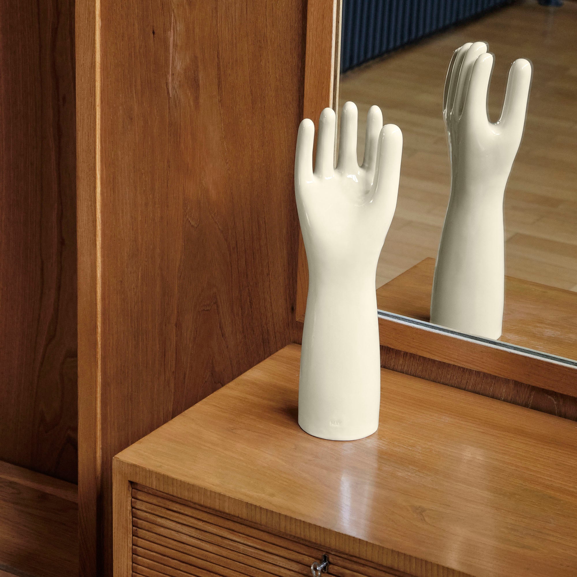 Deco Hand