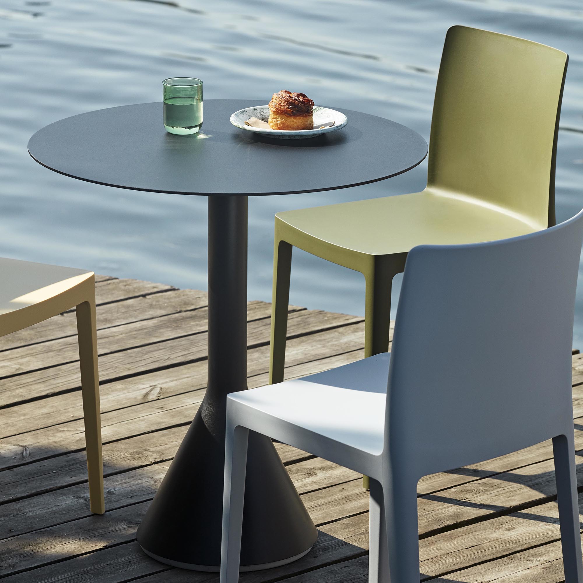 Palissade Cone Table, masă pentru exterior Ø90