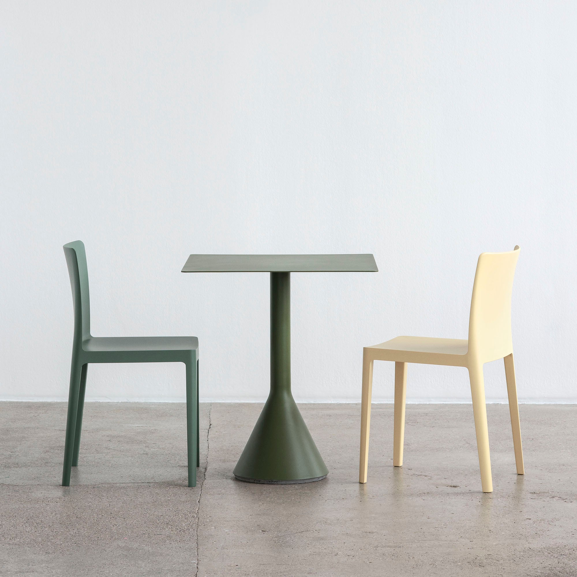 Palissade Cone Table, masă pentru exterior 65x65 cm