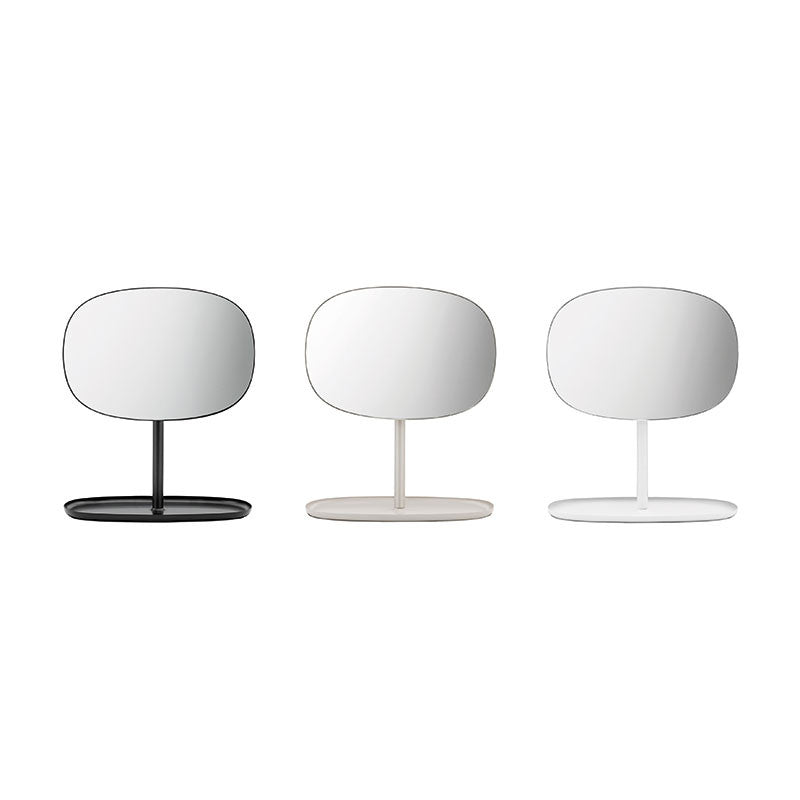 Flip Mirror, o oglindă de masă cu tăviță, produsă de Normann Copenhagen