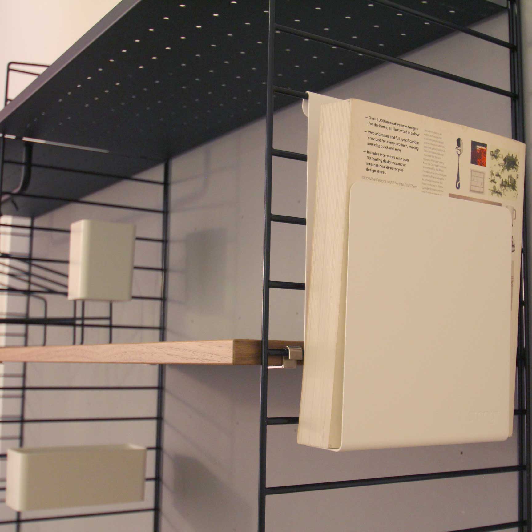 String Magazine holder, suport de reviste