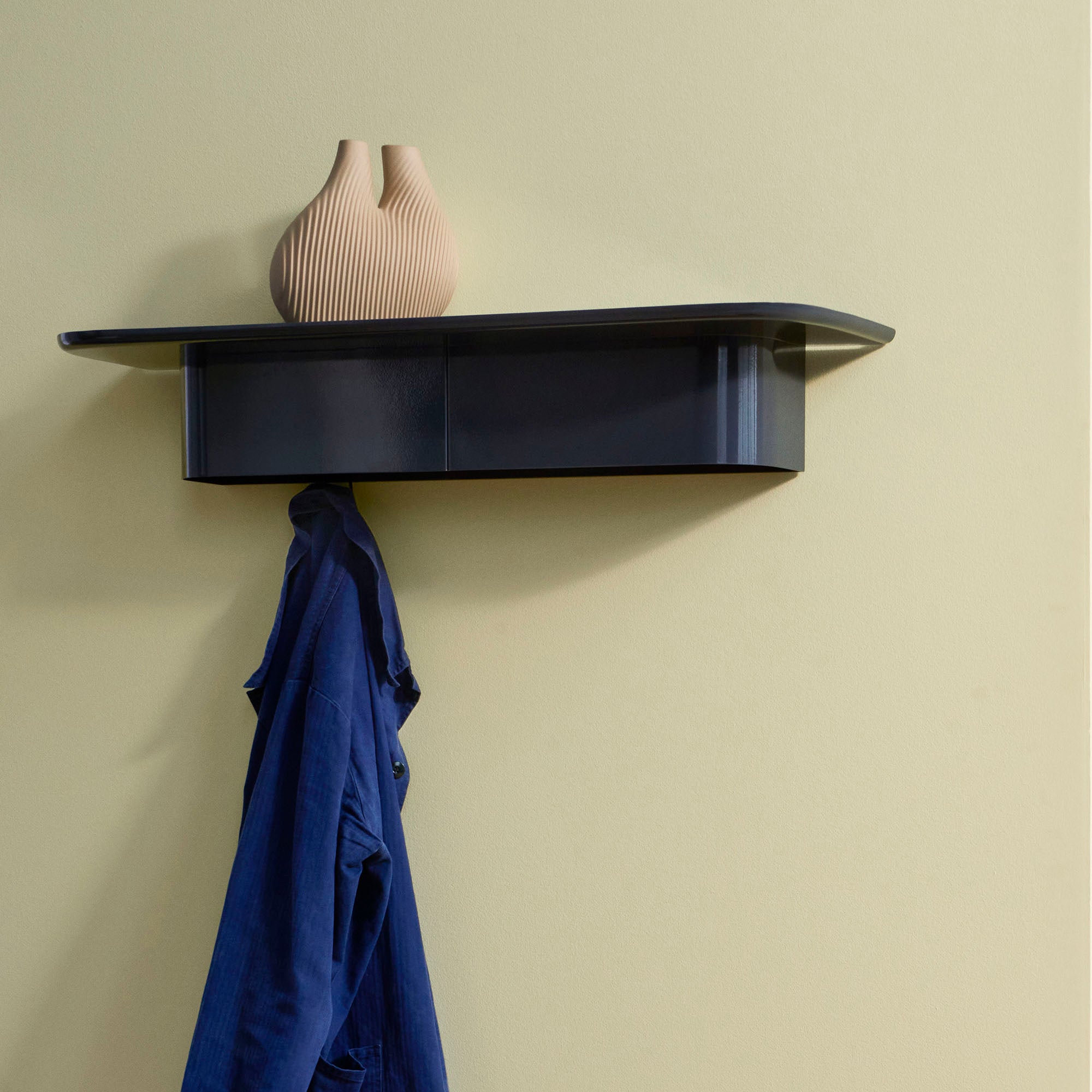 Korpus Shelf, raft mare