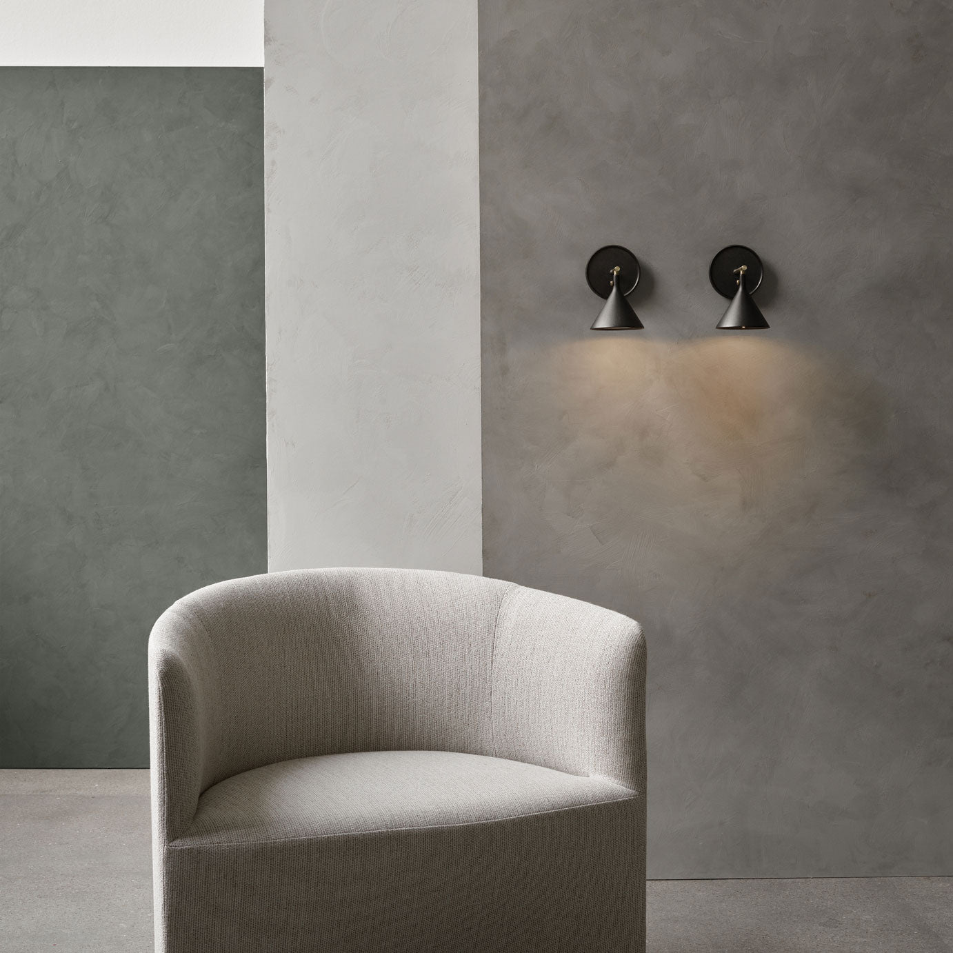 Cast lampă de perete