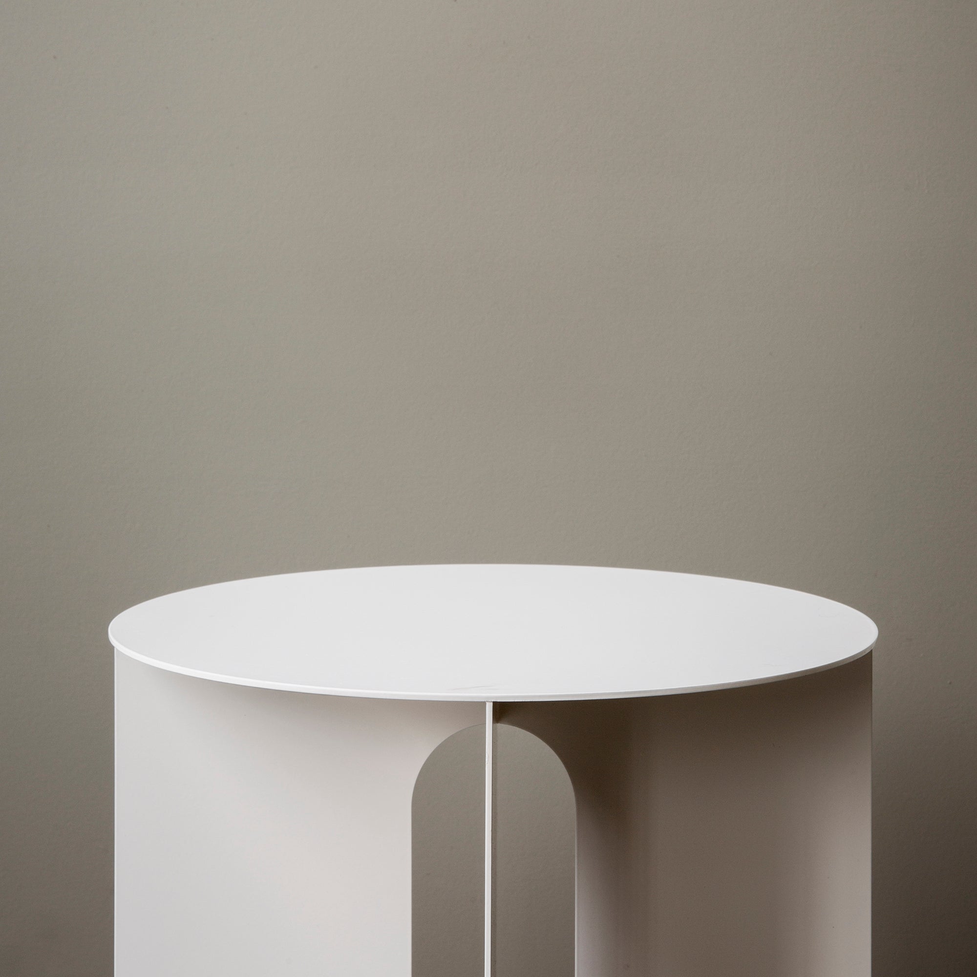 Androgyne măsuță ocazională