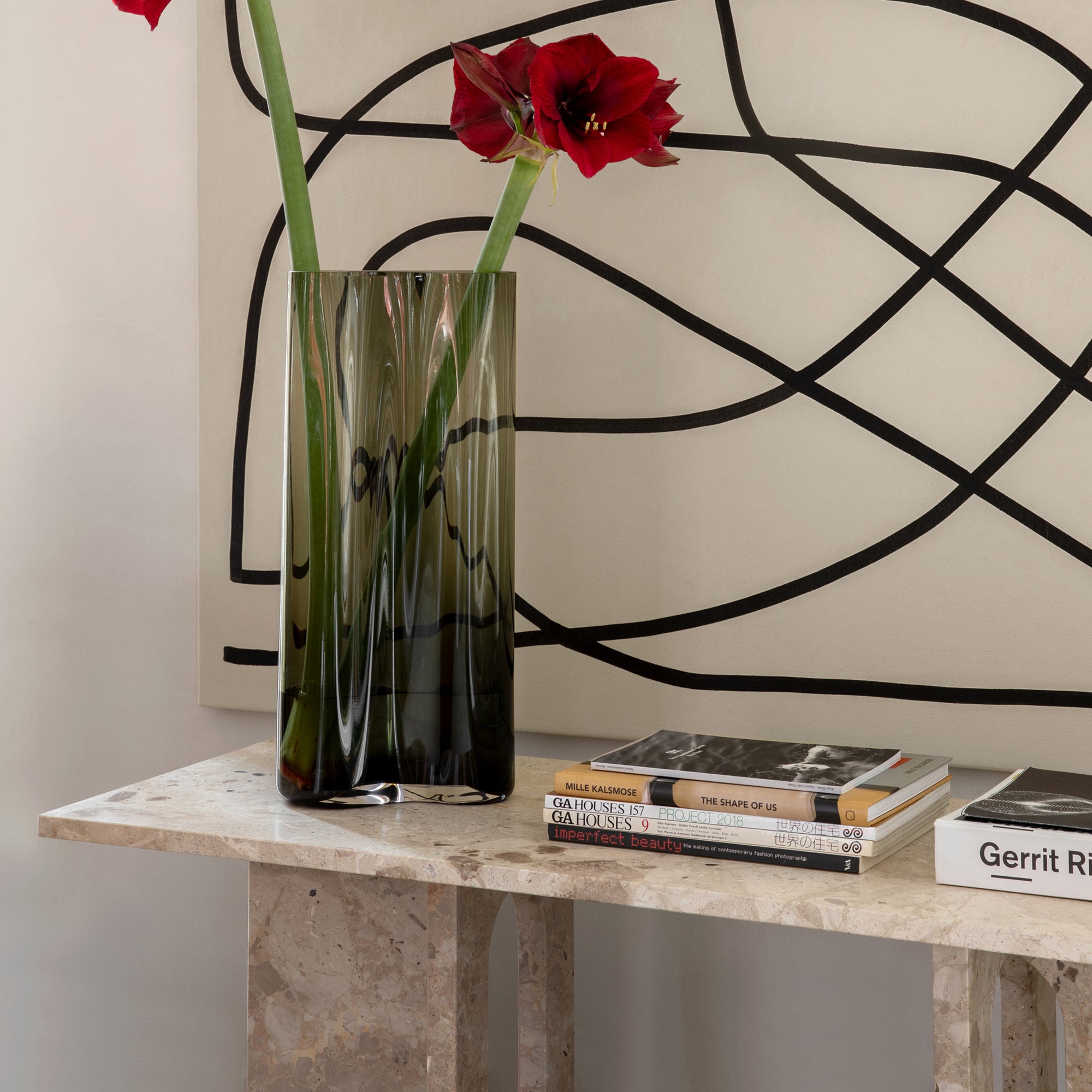 Androgyne Lounge Table, masă din piatră pentru cafea 120 cm