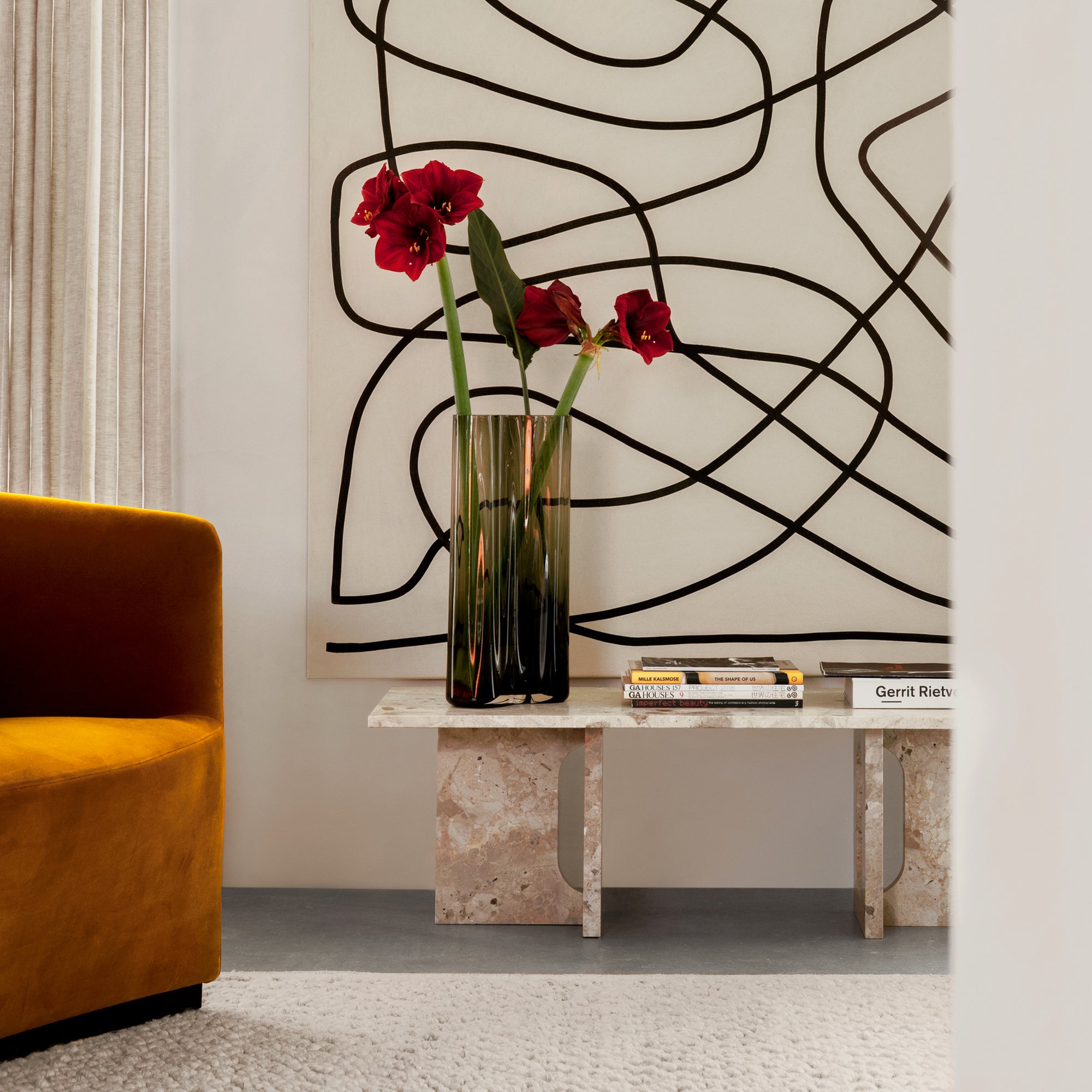 Androgyne Lounge Table, masă din piatră pentru cafea 120 cm