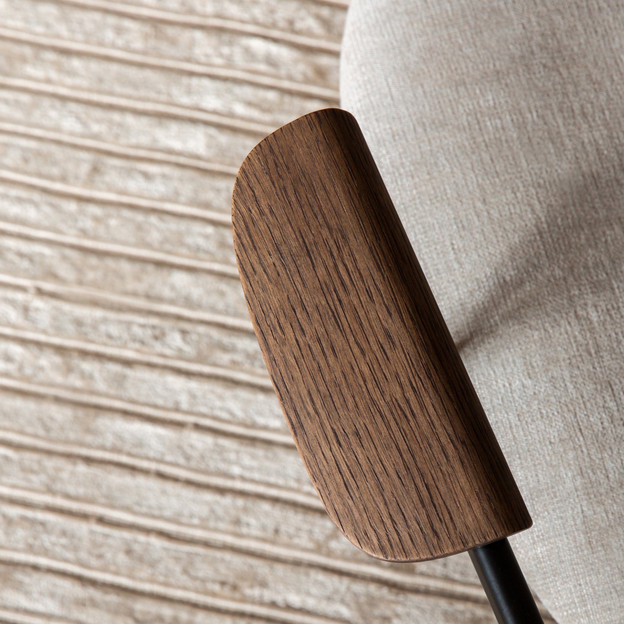 Co Chair scaun cu cotiere tapițat