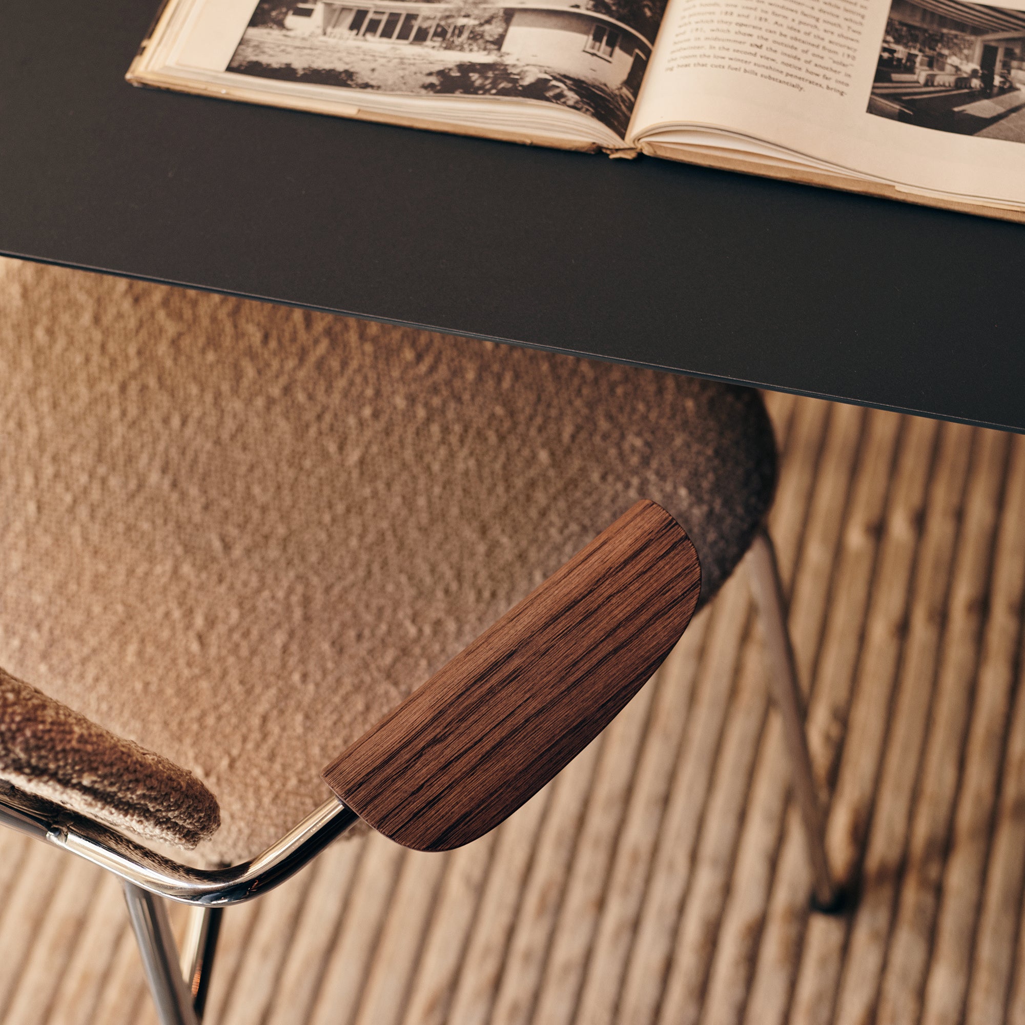 Co Chair scaun cu cotiere tapițat