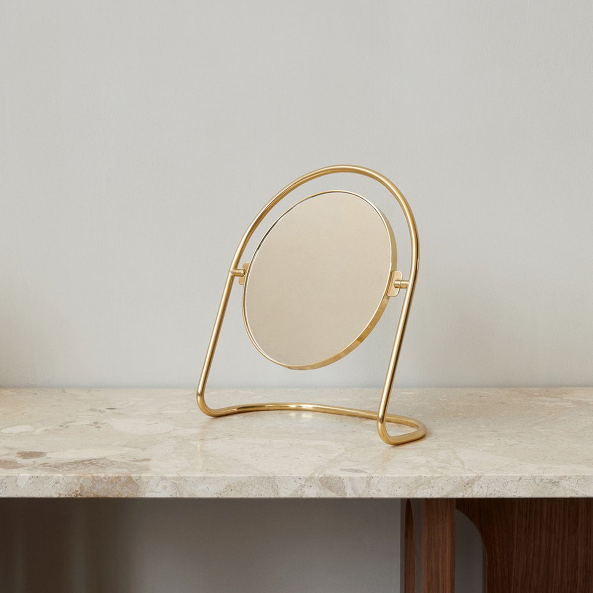 Nimbus oglindă de masă