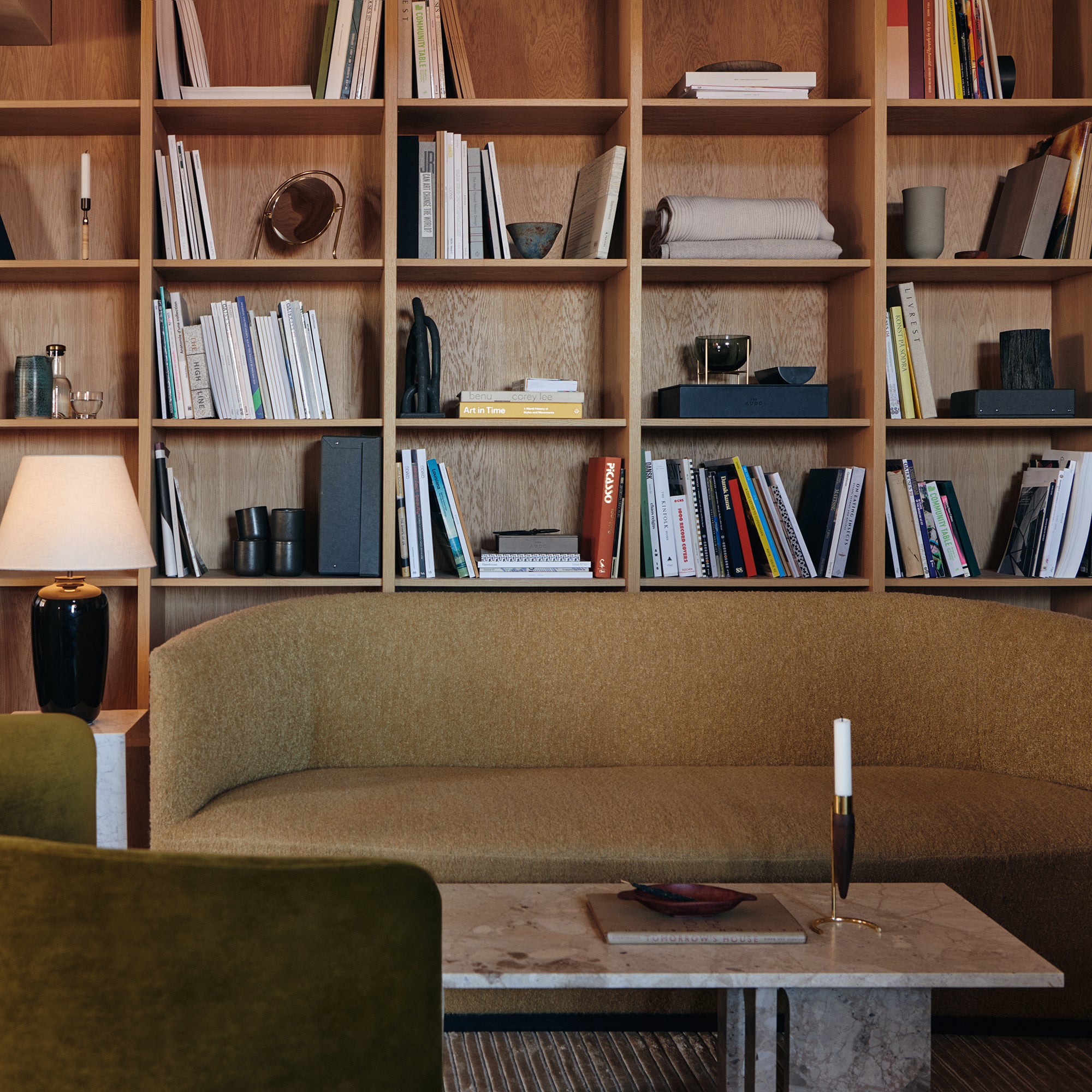 Androgyne Lounge Table, masă de cafea 120cm