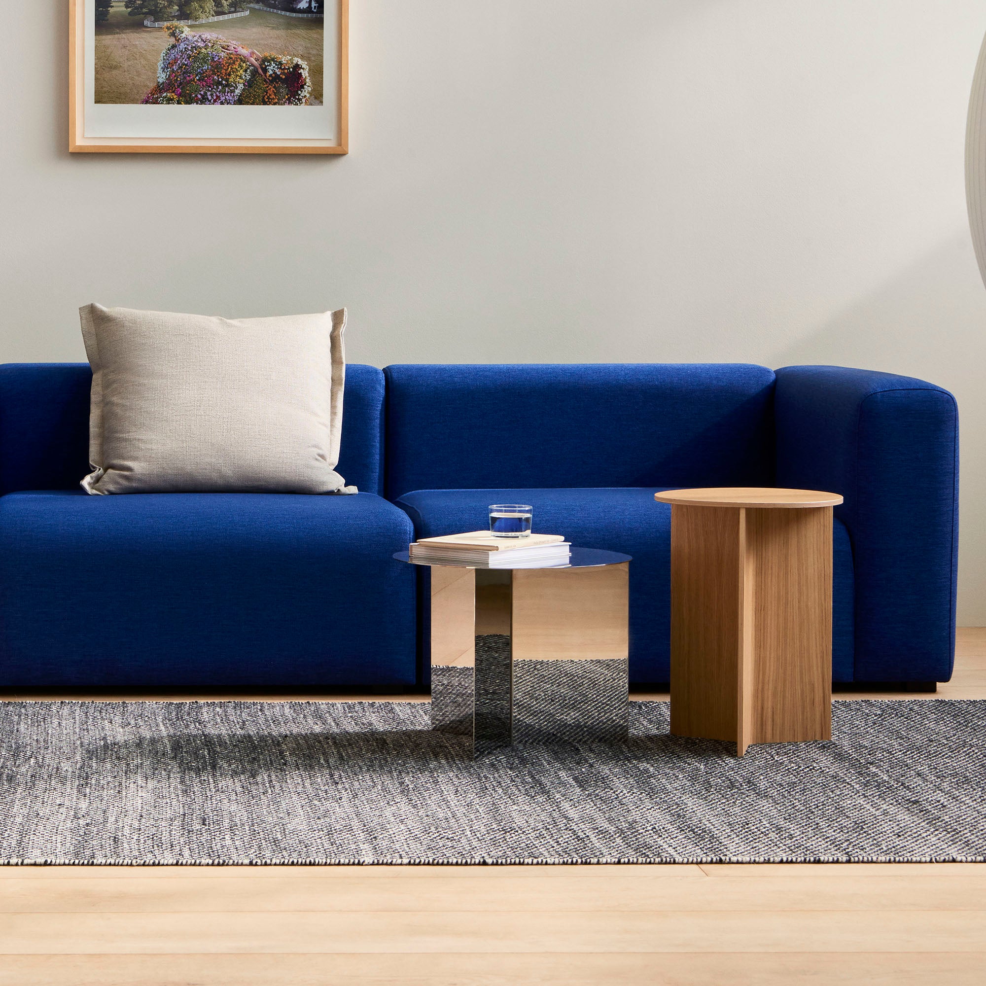 Slit round, măsuță ocazională din lemn înaltă