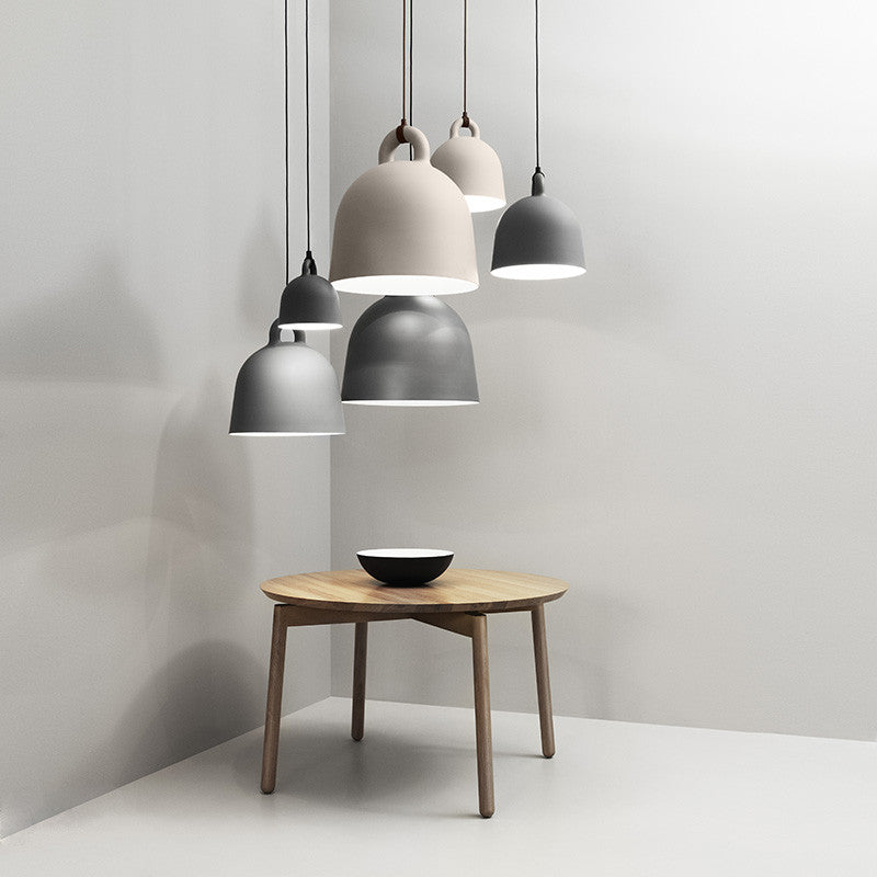 Bell extra small, o lampă suspendată produsă de Normann Copenhagen