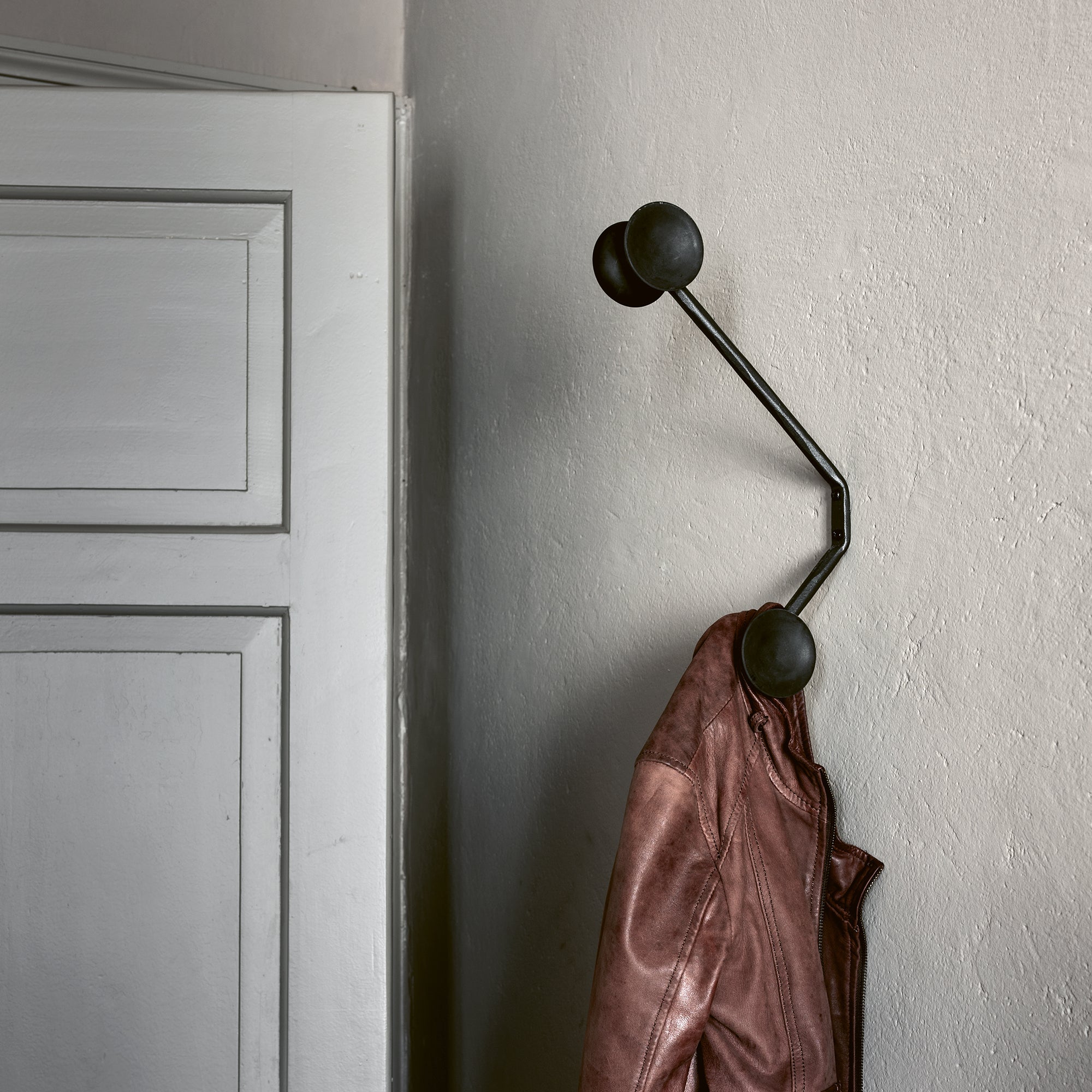 Officina cuier de perete