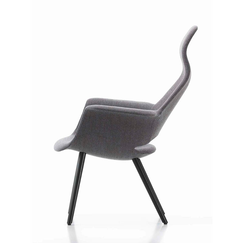 Organic Highback, o piesă clasică creată de Charles și Ray Eames în 1940