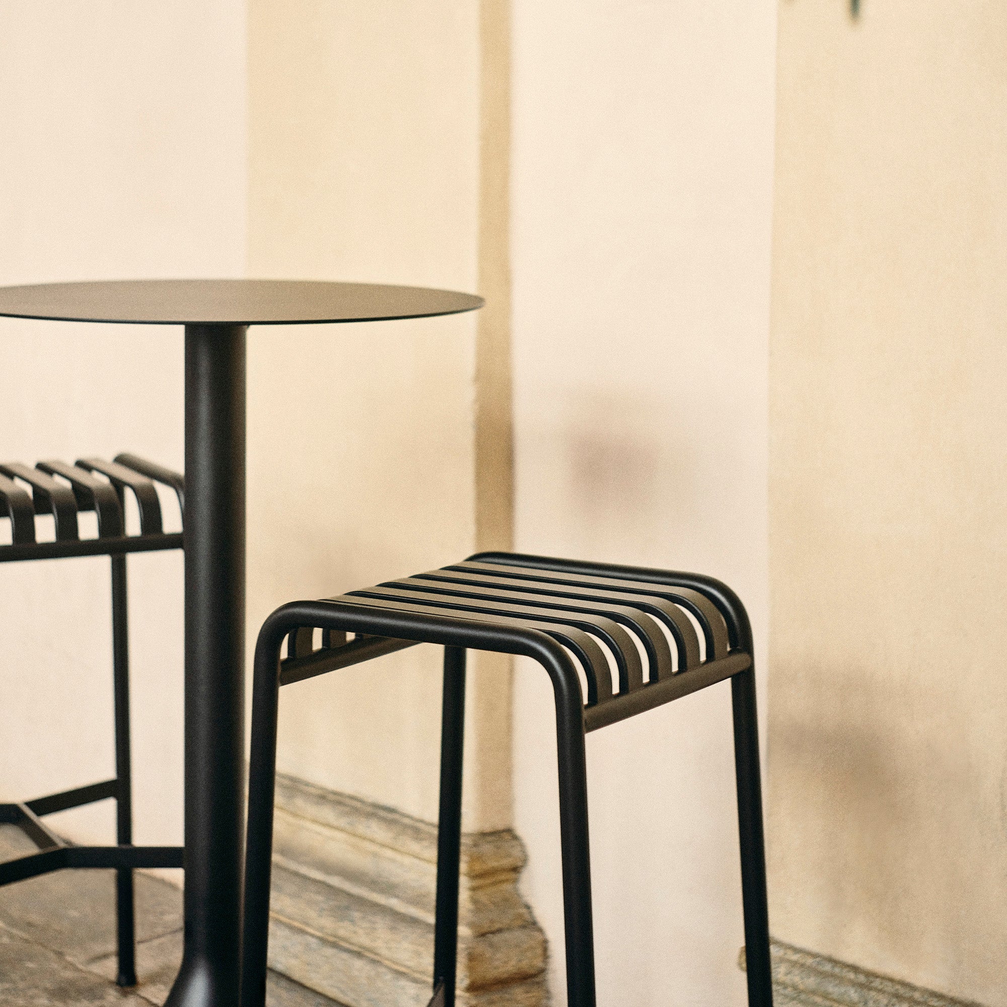 Palissade Cone Table, masă pentru exterior Ø60
