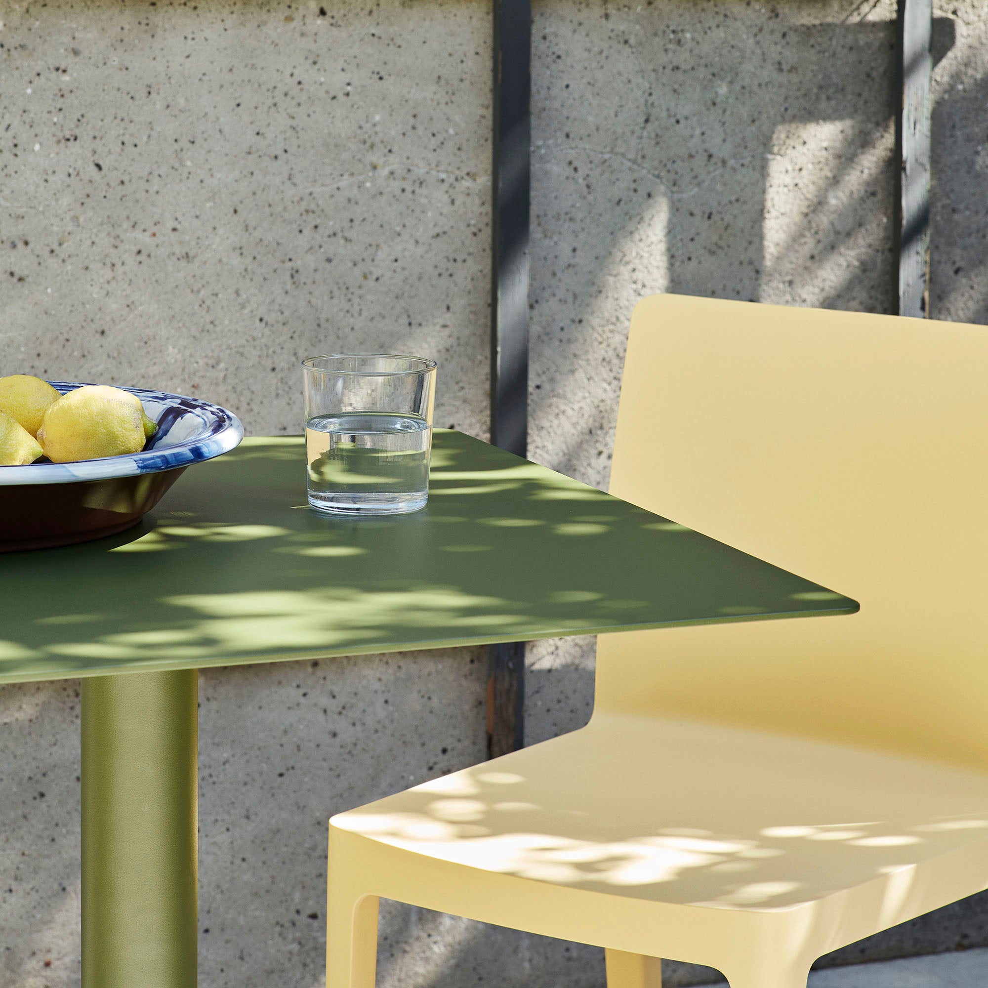 Palissade Cone Table, masă pentru exterior 65x65 cm