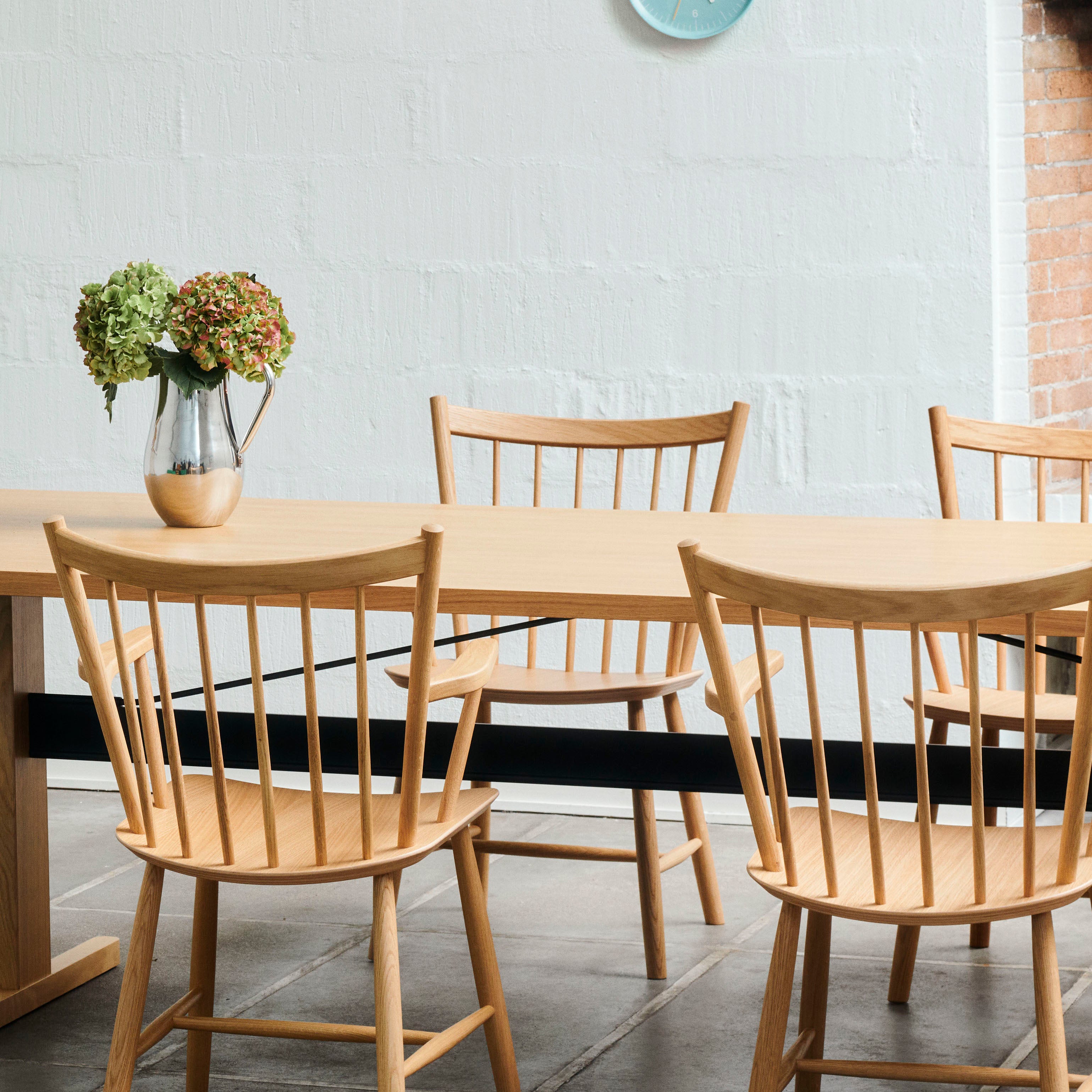 J42 scaun de dining cu cotiere