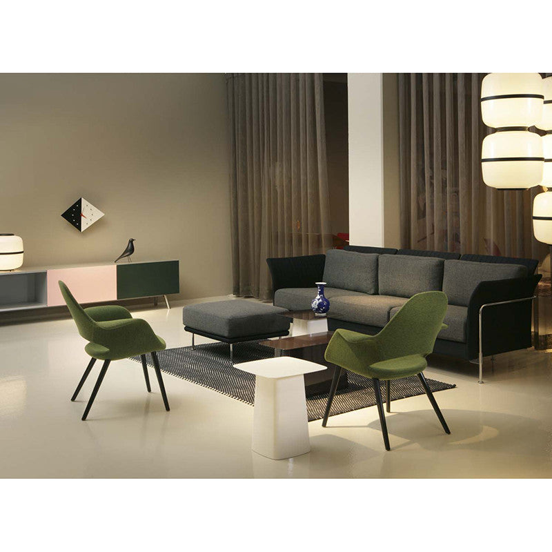 Organic Chair, o piesă clasică creată de Charles și Ray Eames în 1940