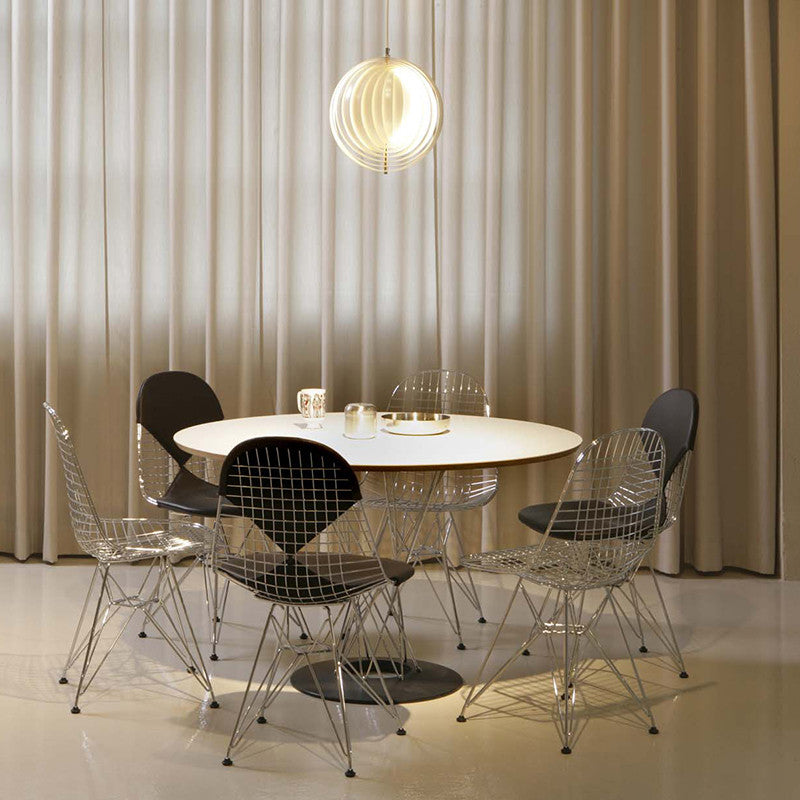 Eames Wire DKR-2, varianta tapițată a scaunului Wire creat de cuplul Eames pentru Vitra