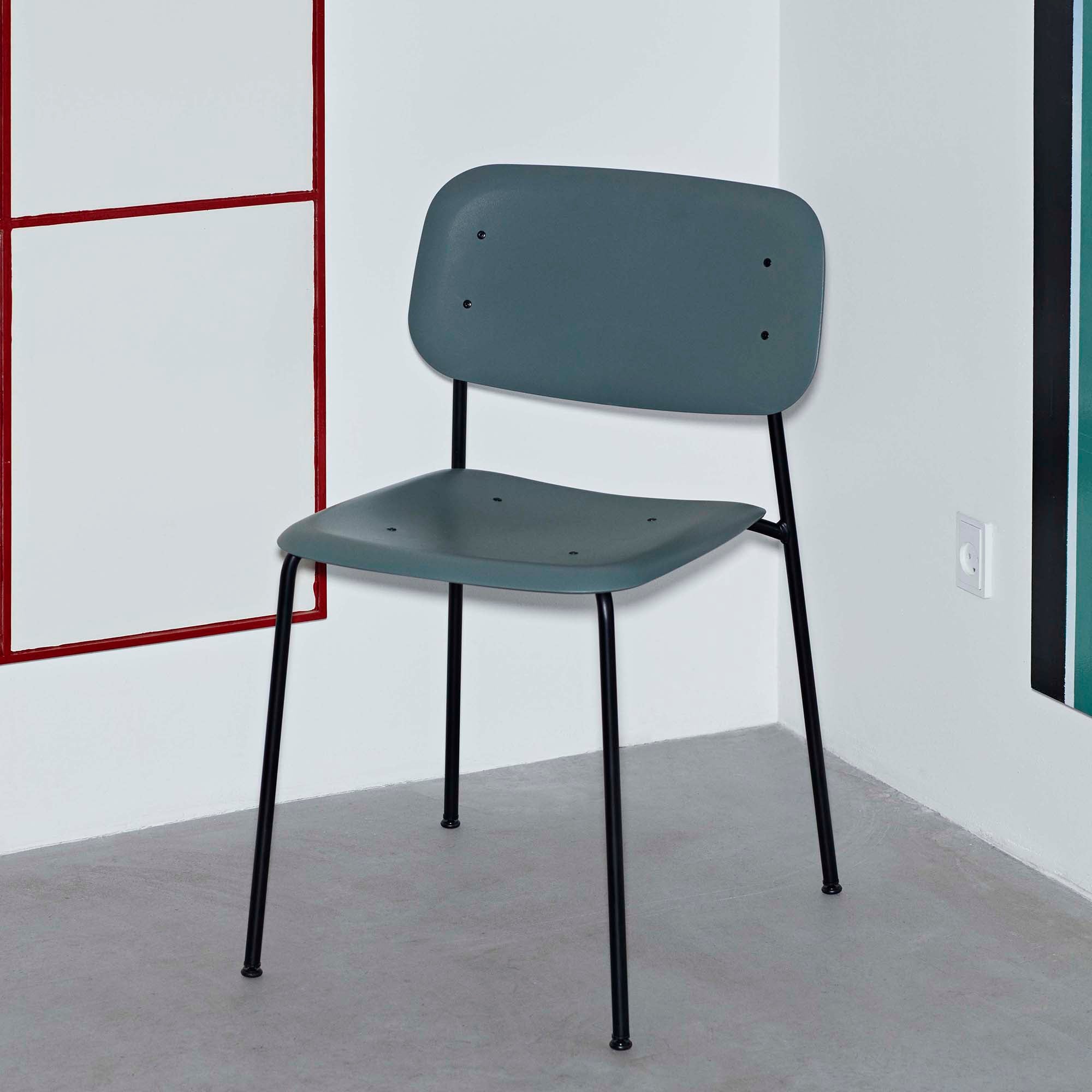 Soft Edge 45 scaun din plastic cu baza metalică